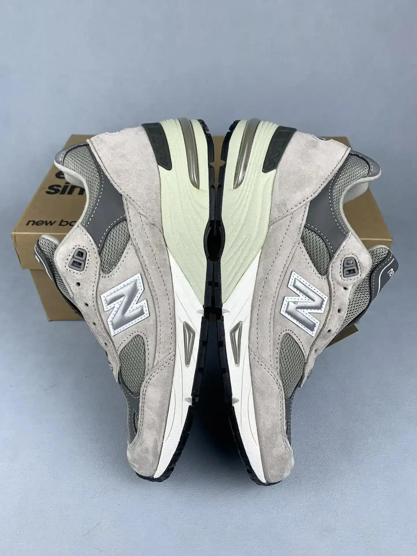 New Balance 991 Shoes product photo from LabelPicks