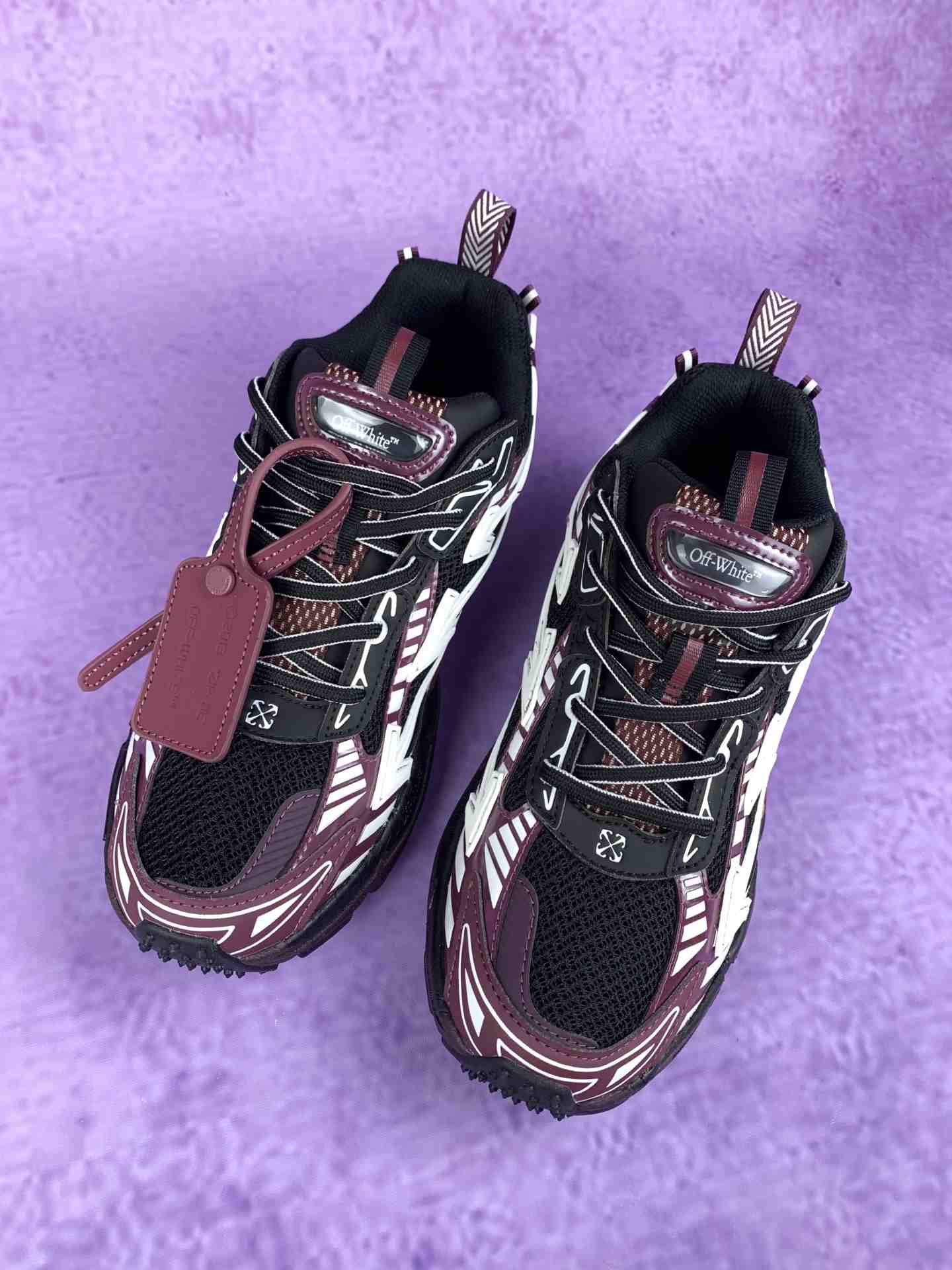 Be Right Back Sneakers
