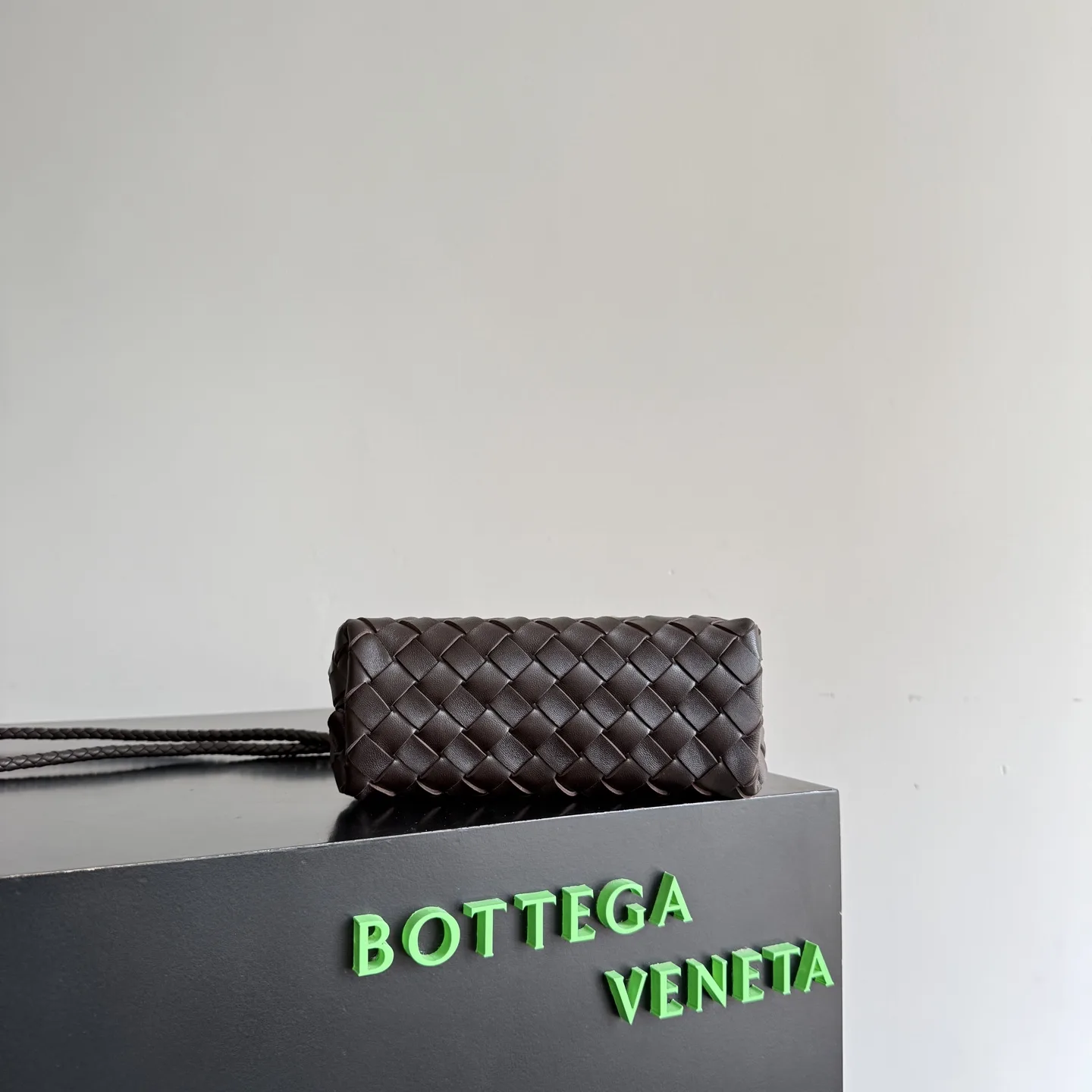 Bottega Veneta Intrecciato Woven Leather Andiamo Top Handle Bag product photo from LabelPicks