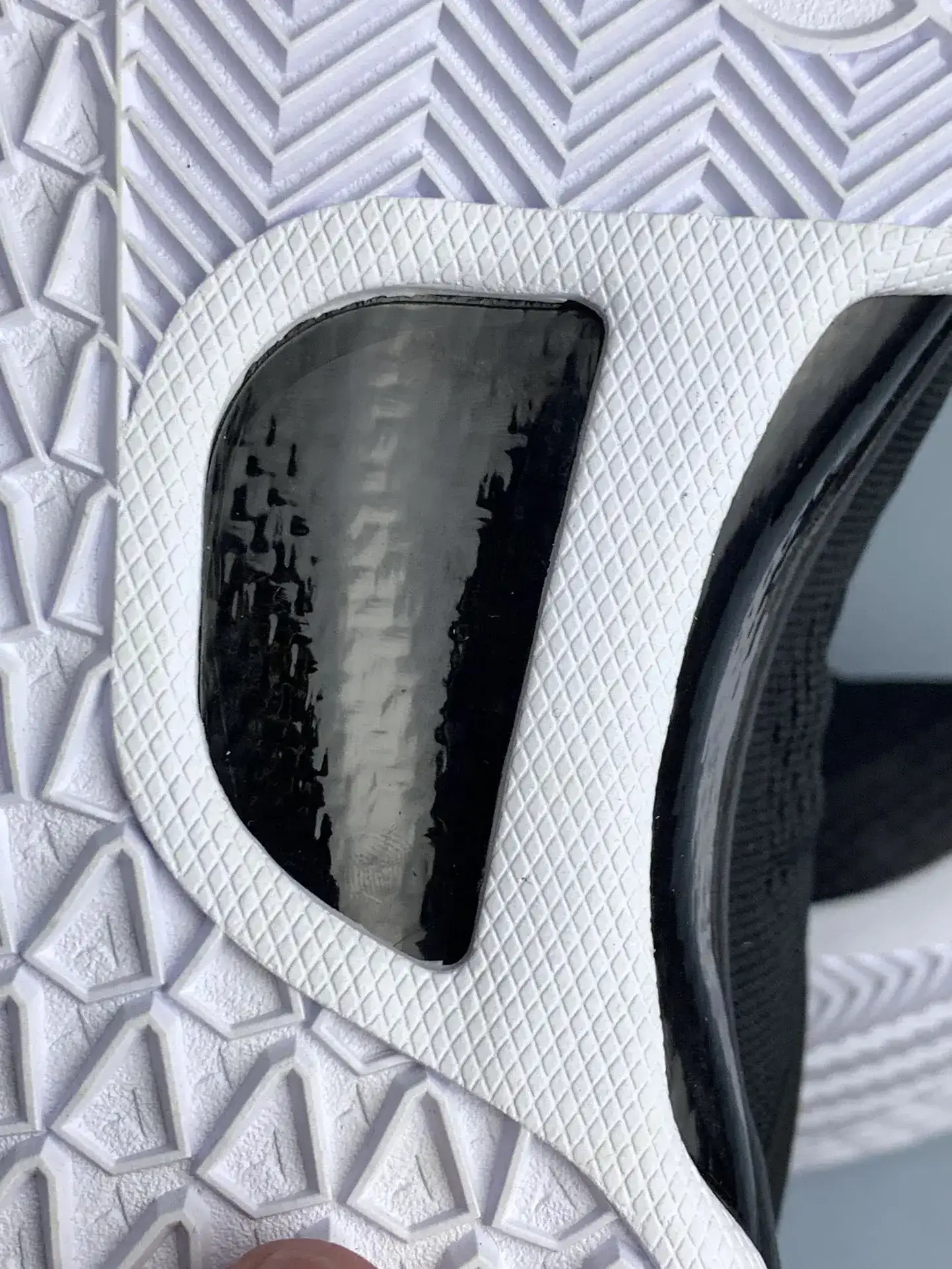 Kobe 8 Protro “Lakers Away” Basketball Shoes product photo from LabelPicks