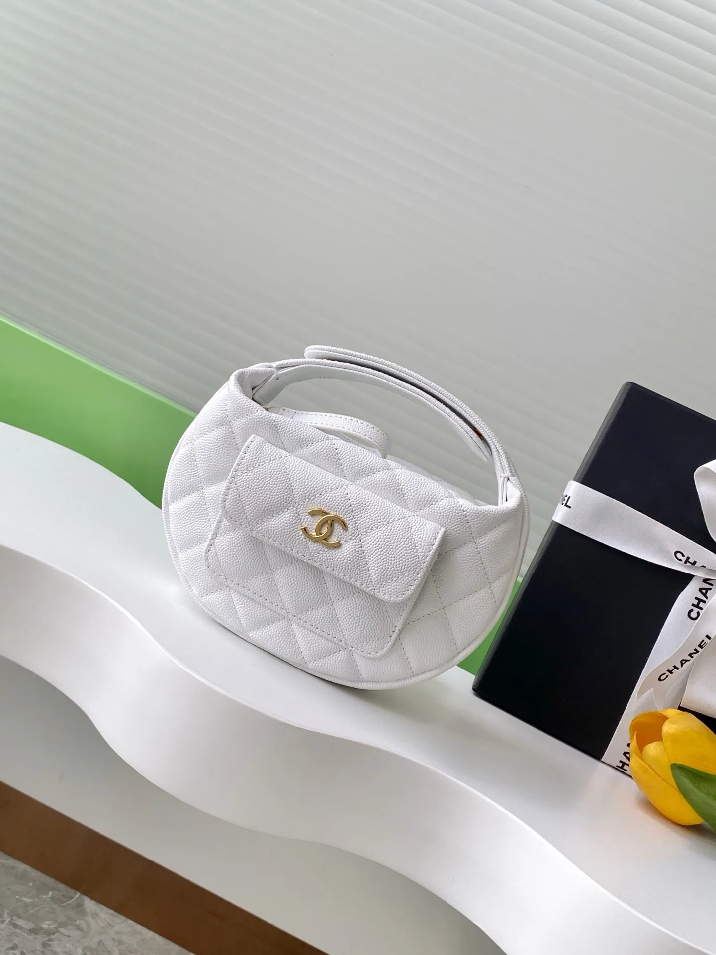Chanel Versatile Shoulder Bag product photo from LabelPicks