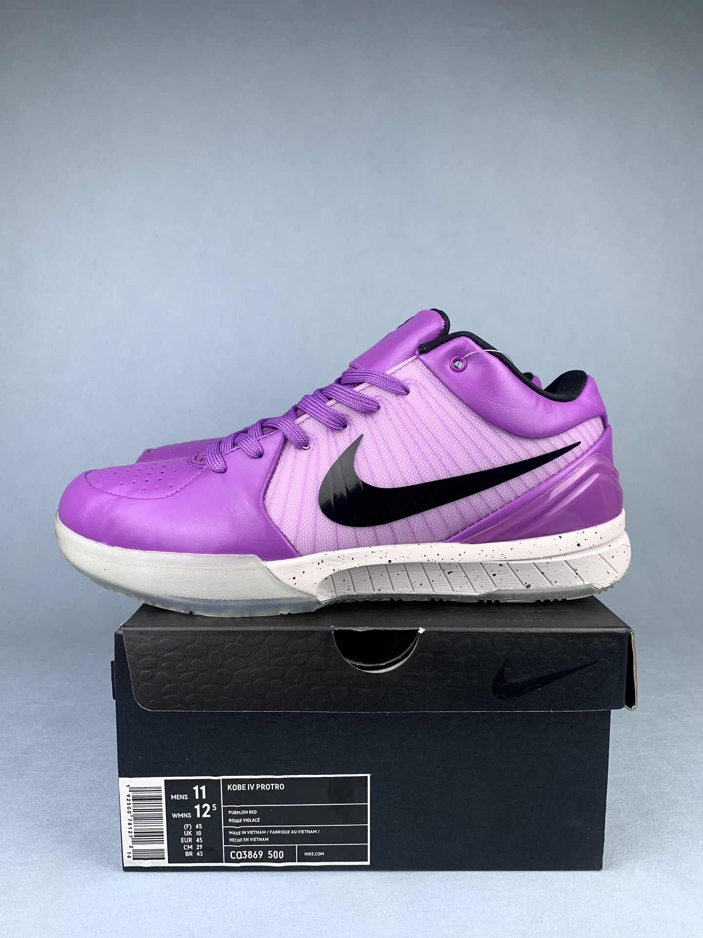 UNDEFEATED x Kobe 4 Protro “Court Purple” Shoes