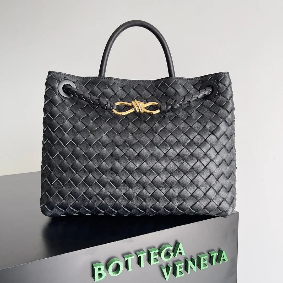 Bottega Veneta White Andiamo Intrecciato Woven Leather Top Handle Bag product photo from LabelPicks