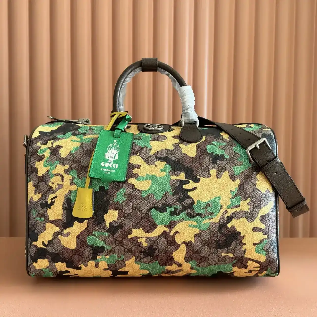Gucci GG Supreme Canvas Tote Bag product photo from LabelPicks