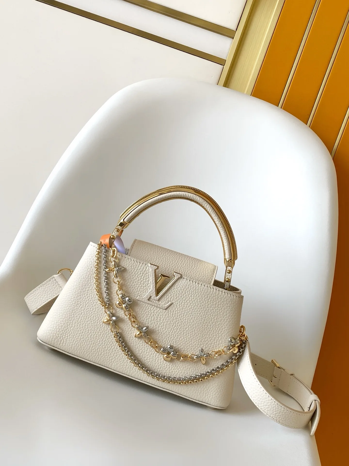 Louis Vuitton Black Capucines Calfskin Top Handle Bag product photo from LabelPicks