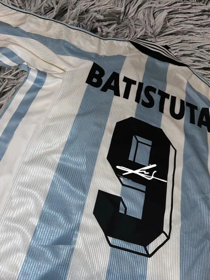 Gabriel Batistuta SIGNED Argentina 1998 Home Jersey/Shirt - COA - 97/98 Retro