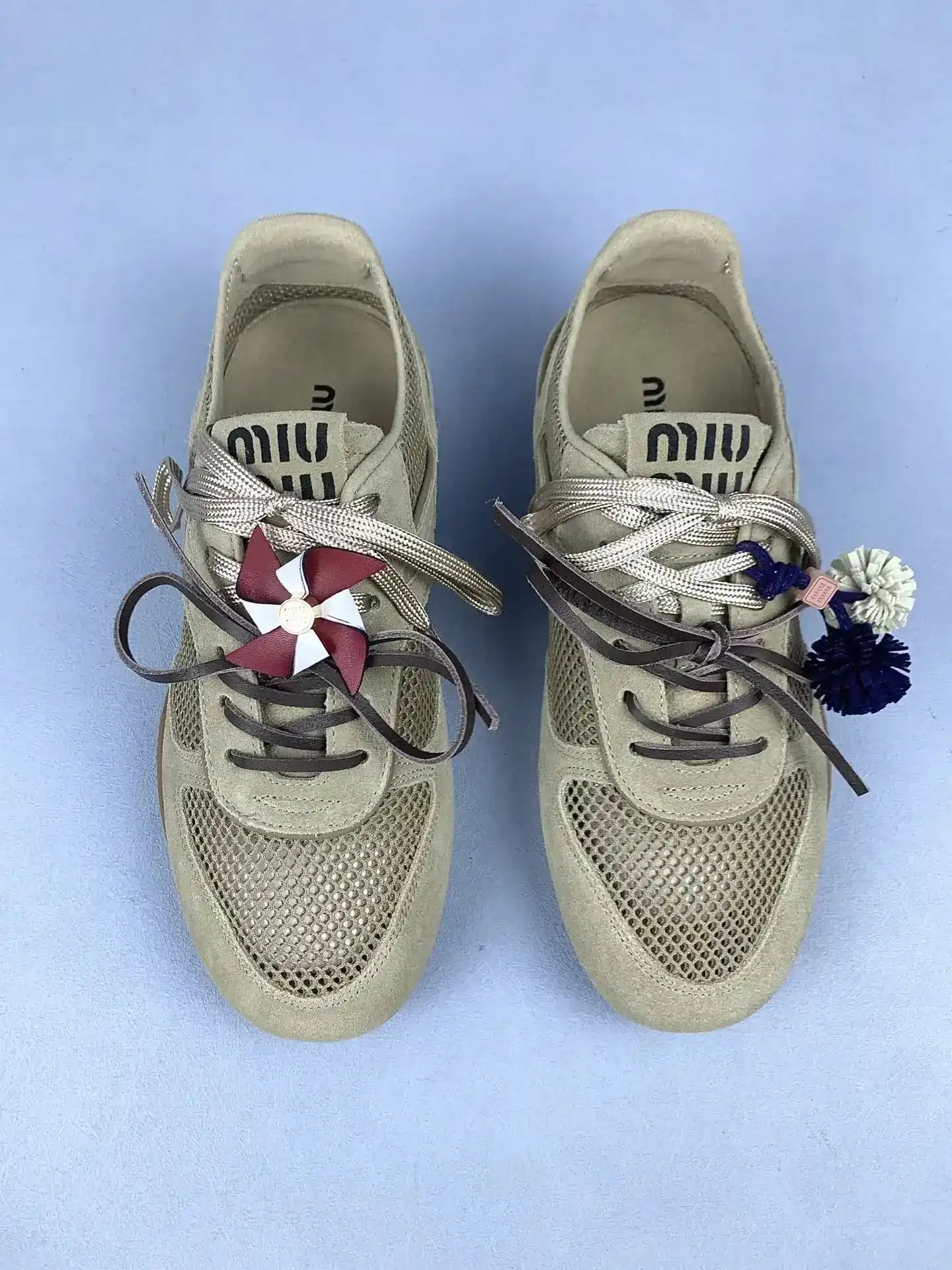Gymnasium mesh and suede sneakers product photo from LabelPicks