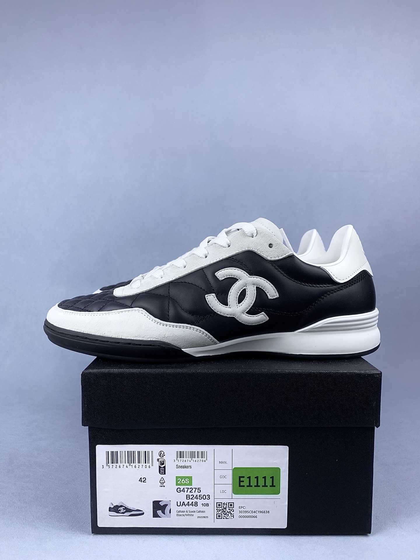 CHANEL Sneakers Calfskin & Suede Calfskin
