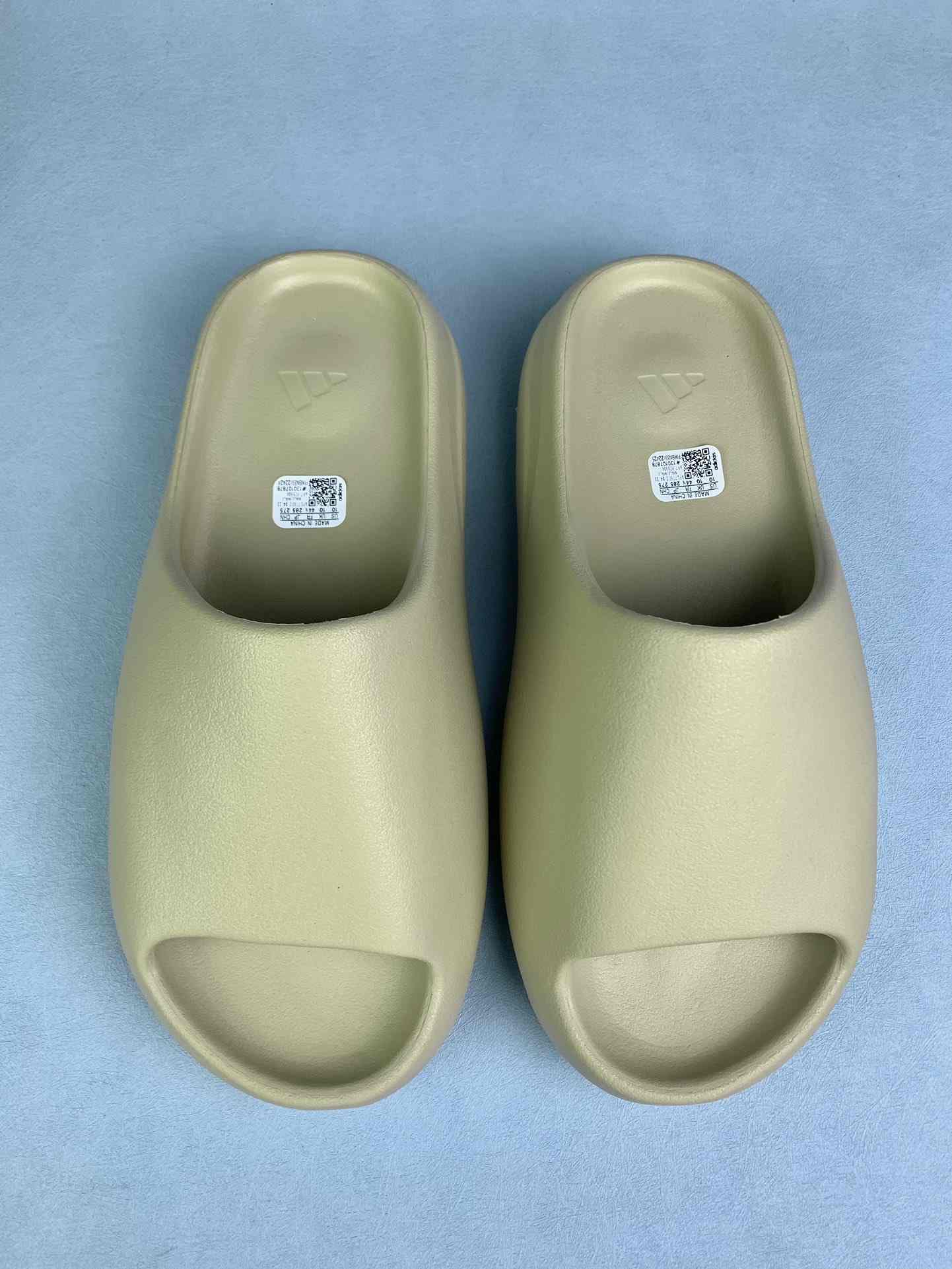 adidas Yeezy Slide Resin Shoes