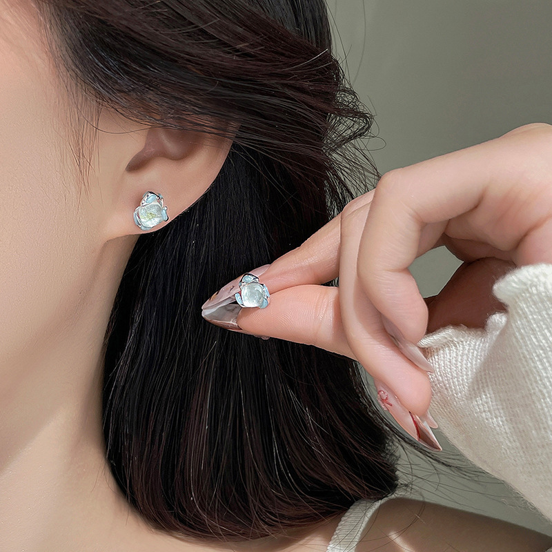 S925 sterling silver Medusa's Eye snake earrings, unique and stylish silver needle earrings for women, trendy and personalized Thai silver jewelry