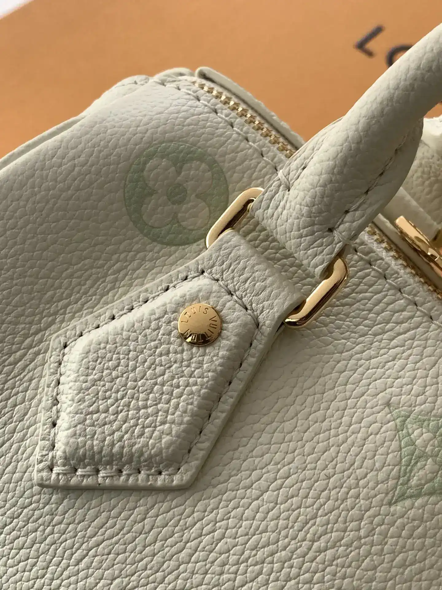 Louis Vuitton Speedy White Calfskin Top Handle Bag product photo from LabelPicks