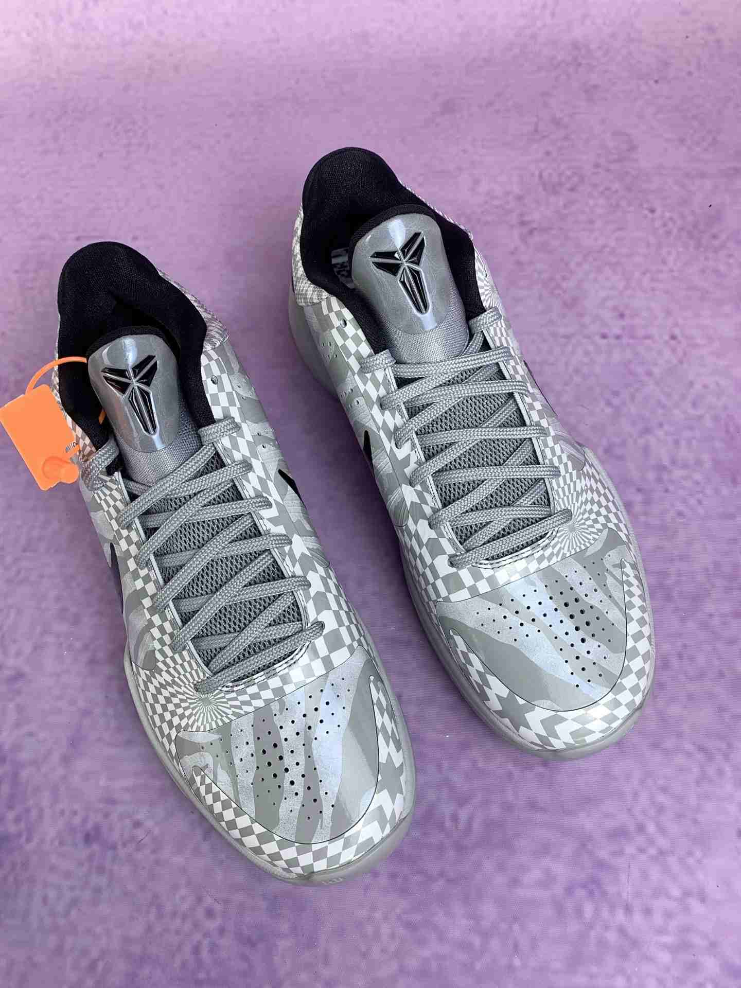 Kobe V Protro 'Zebra' Shoes