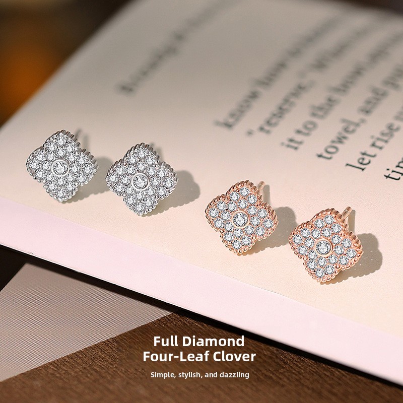 Original design, full-diamond four-leaf clover earrings, pure silver, trendy, classic, lightweight, luxurious, and elegant, French-style small fragrance earrings