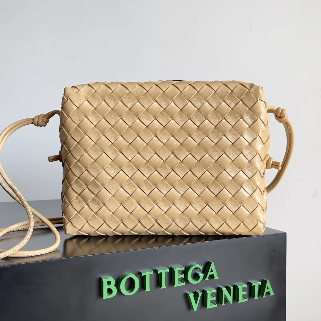 Bottega Veneta Intrecciato Woven Leather Bucket Bag product photo from LabelPicks