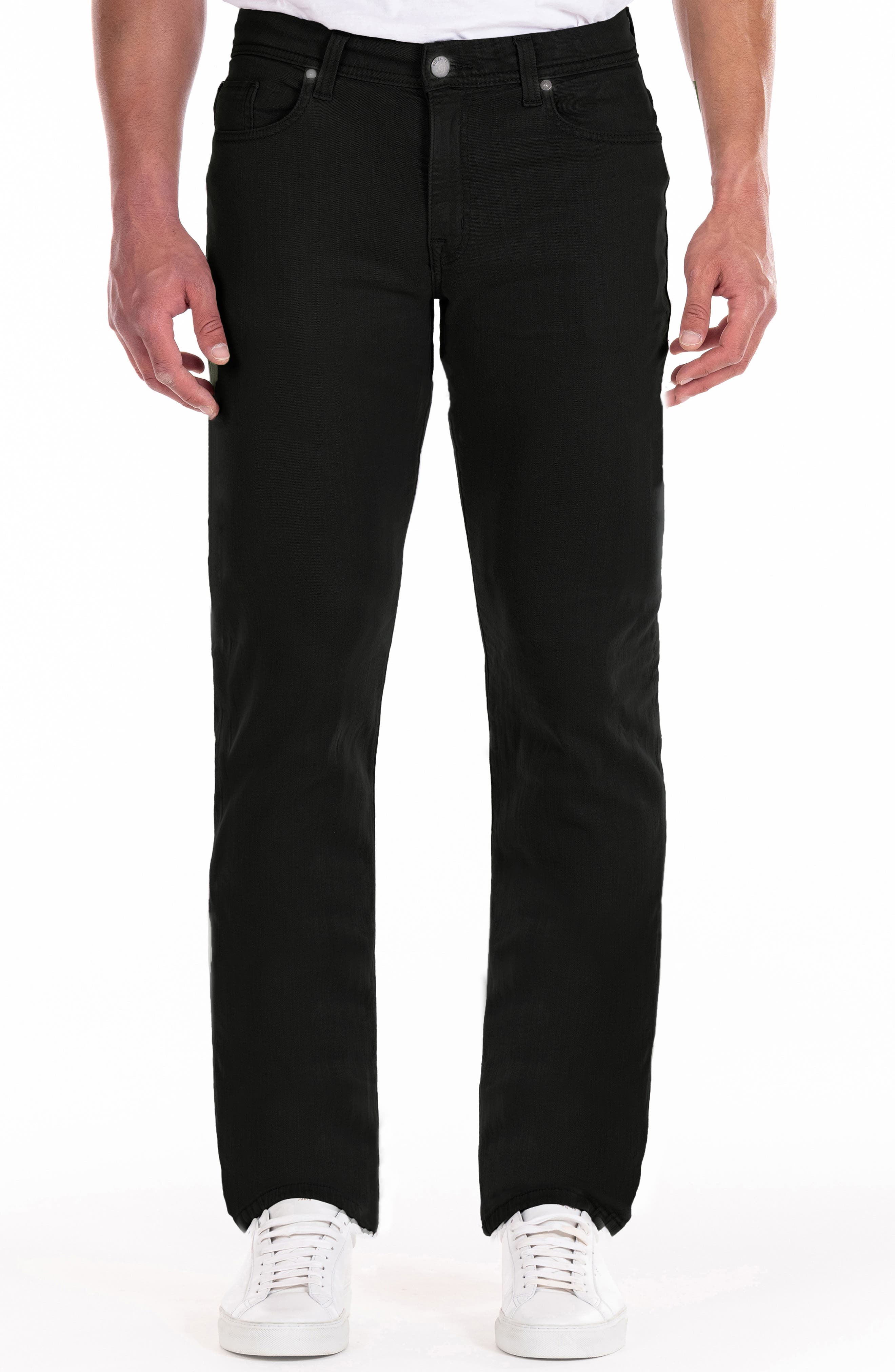 Men/Trending: Baggy Jeans
