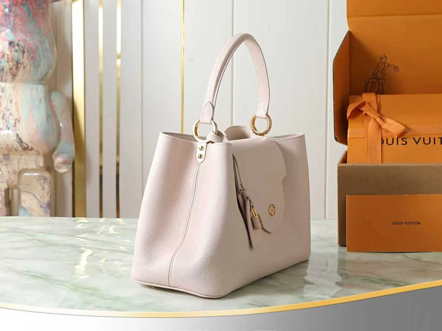 Louis Vuitton Capucines Pink Calfskin Top Handle Bag product photo from LabelPicks
