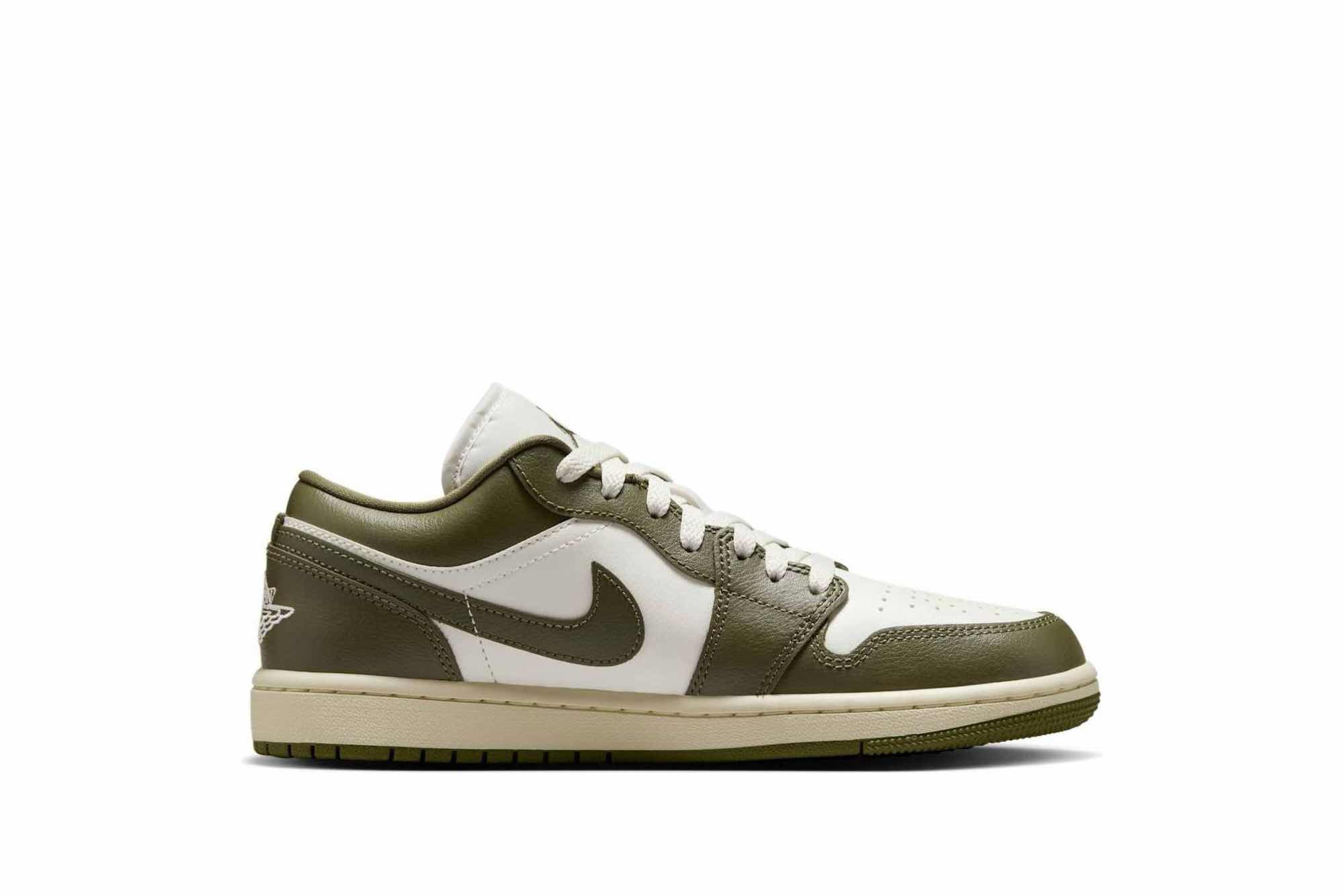 Air Jordan 1 Low ‘Medium Olive’ DC0774-122