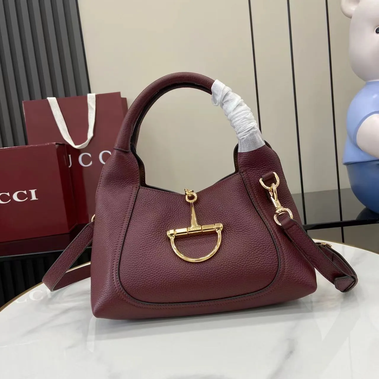 Gucci Red Grained Leather Shoulder Bag product photo from LabelPicks