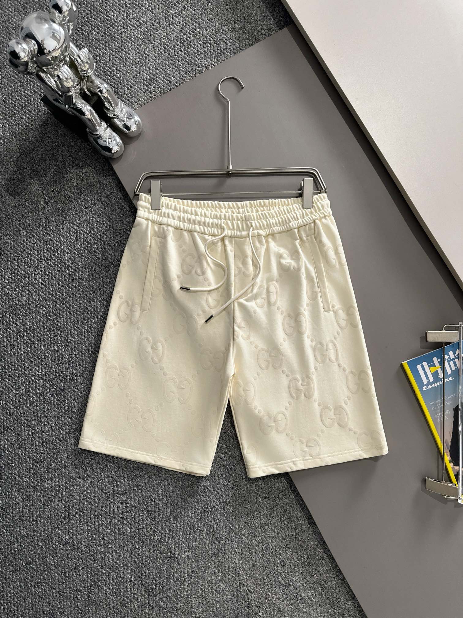 0320 Classic patterned shorts
