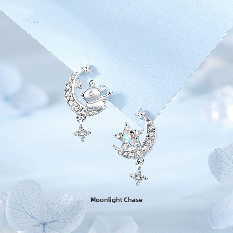 Original Christmas star and moon reindeer earrings for women, made of pure silver, in a Korean style, minimalist and delicate, small and fresh earrings