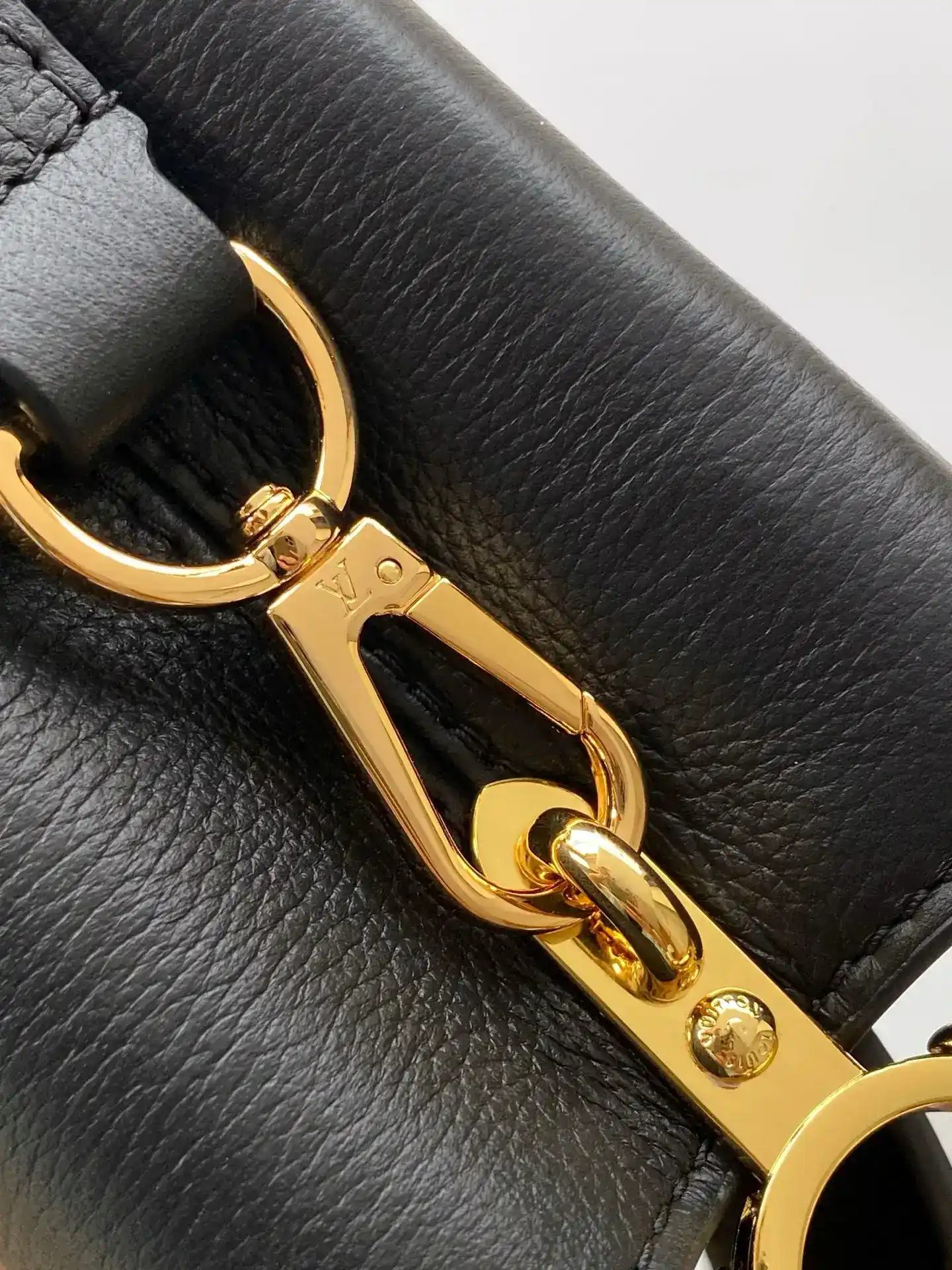 Louis Vuitton Capucines Black Calfskin Top Handle Bag product photo from LabelPicks