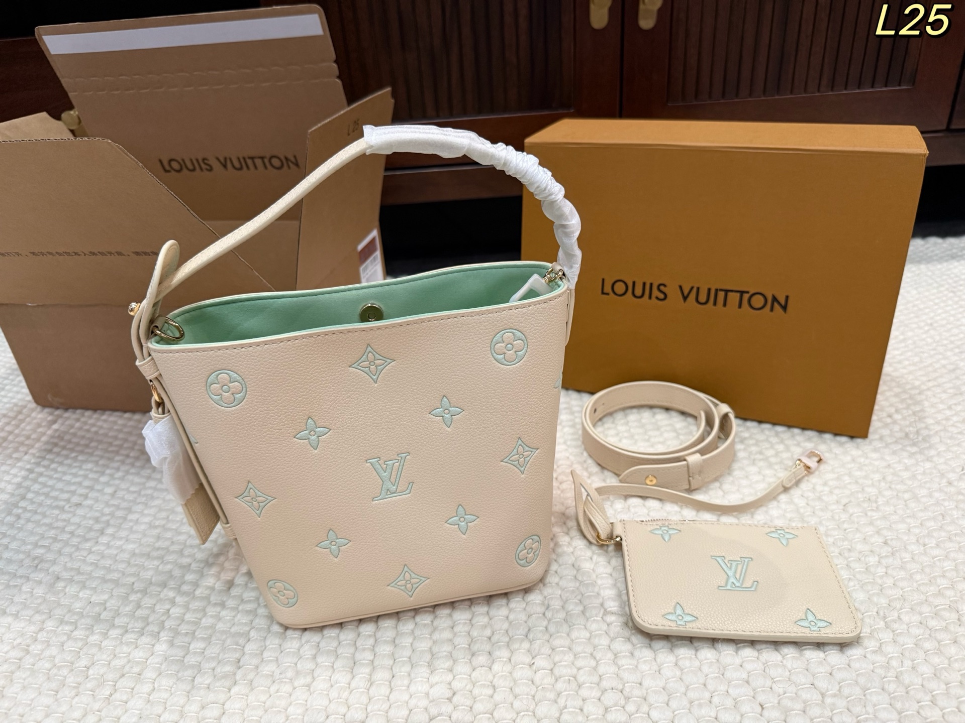 LV all in bb new color bucket bag