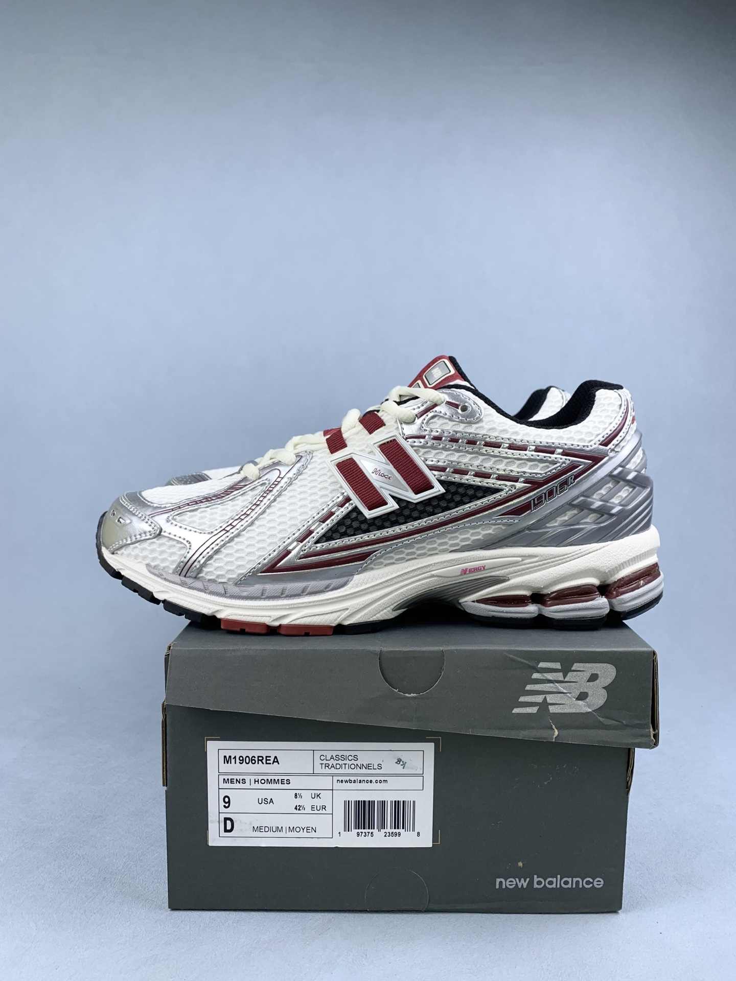 1906R Shoes