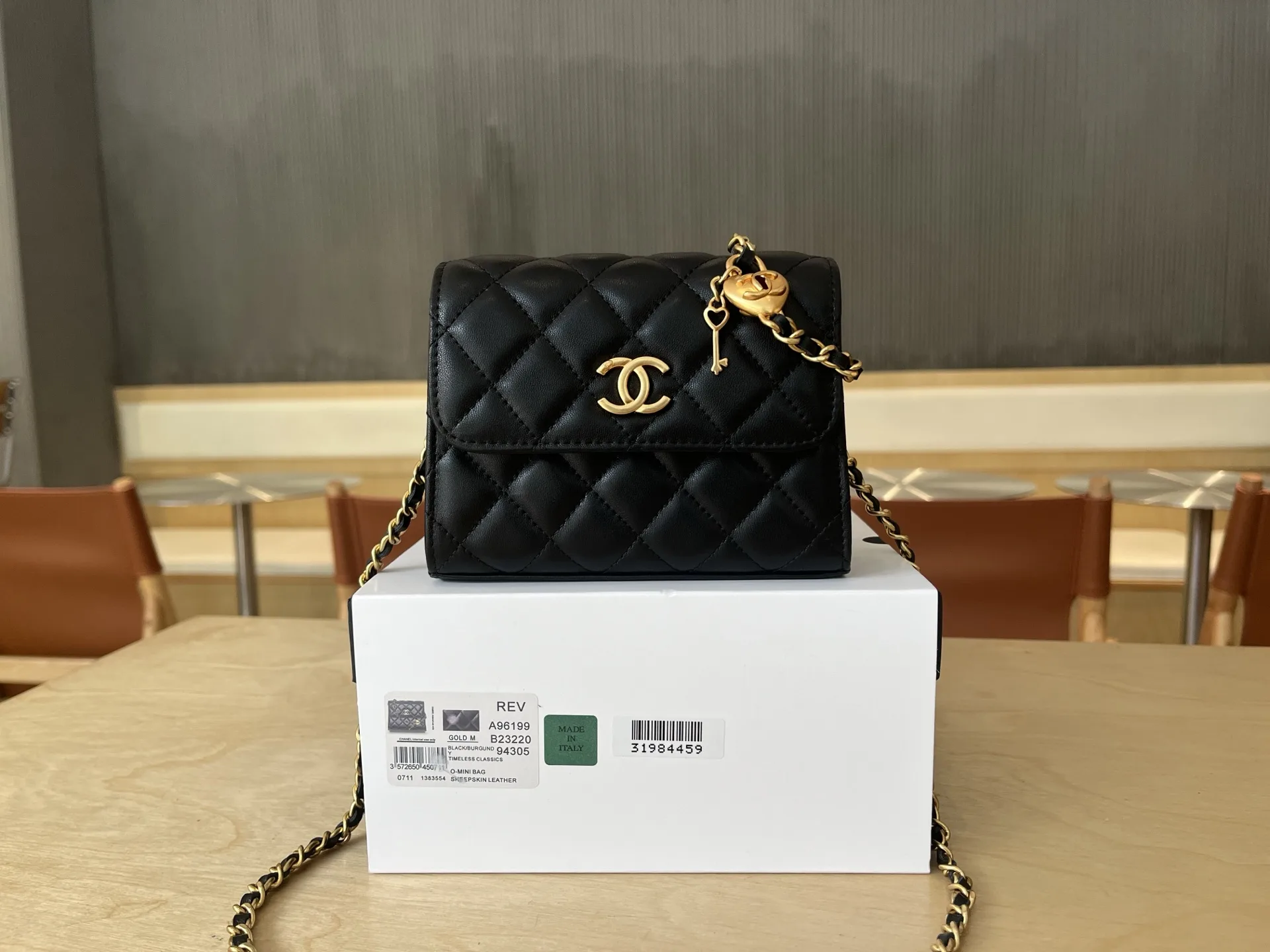 Chanel Lambskin Shoulder Bag product photo from LabelPicks