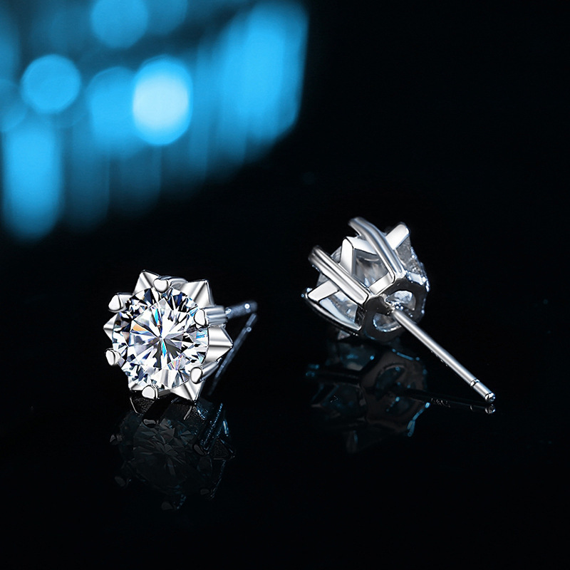 Heart-shaped moissanite earrings for women, 1 carat, fashionable and versatile, elegant earrings for commuting, summer ins-style light luxury ear accessories