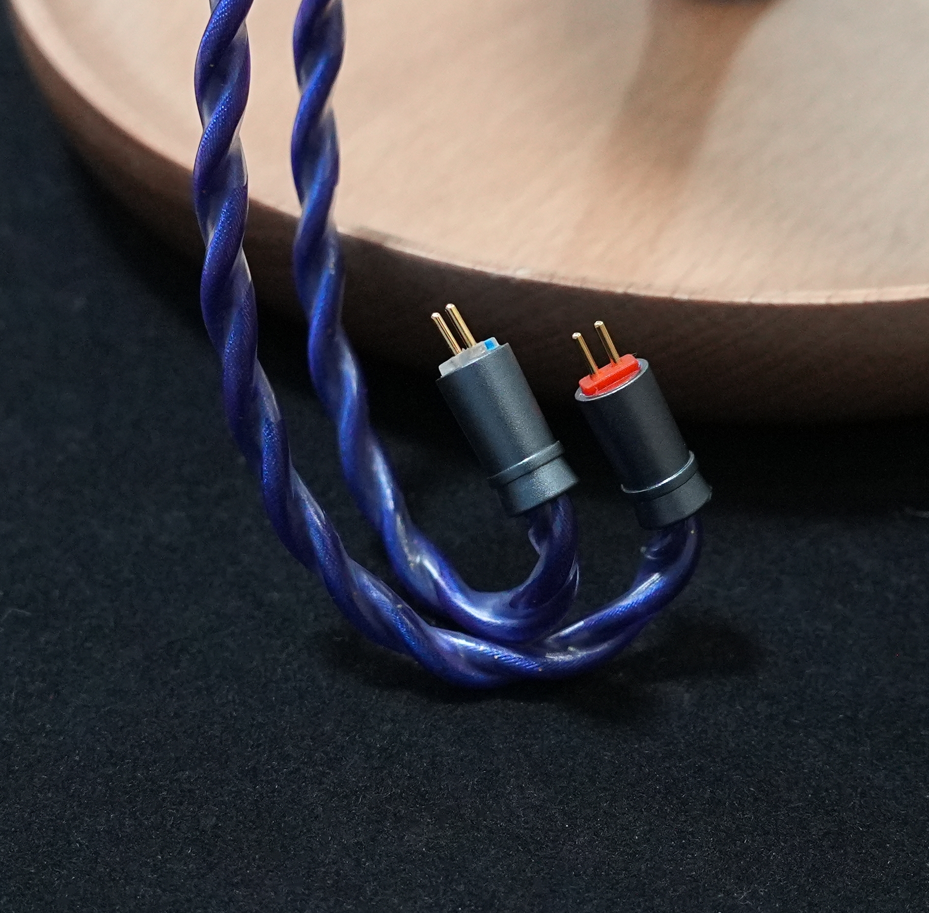 Headphones and headphone cables