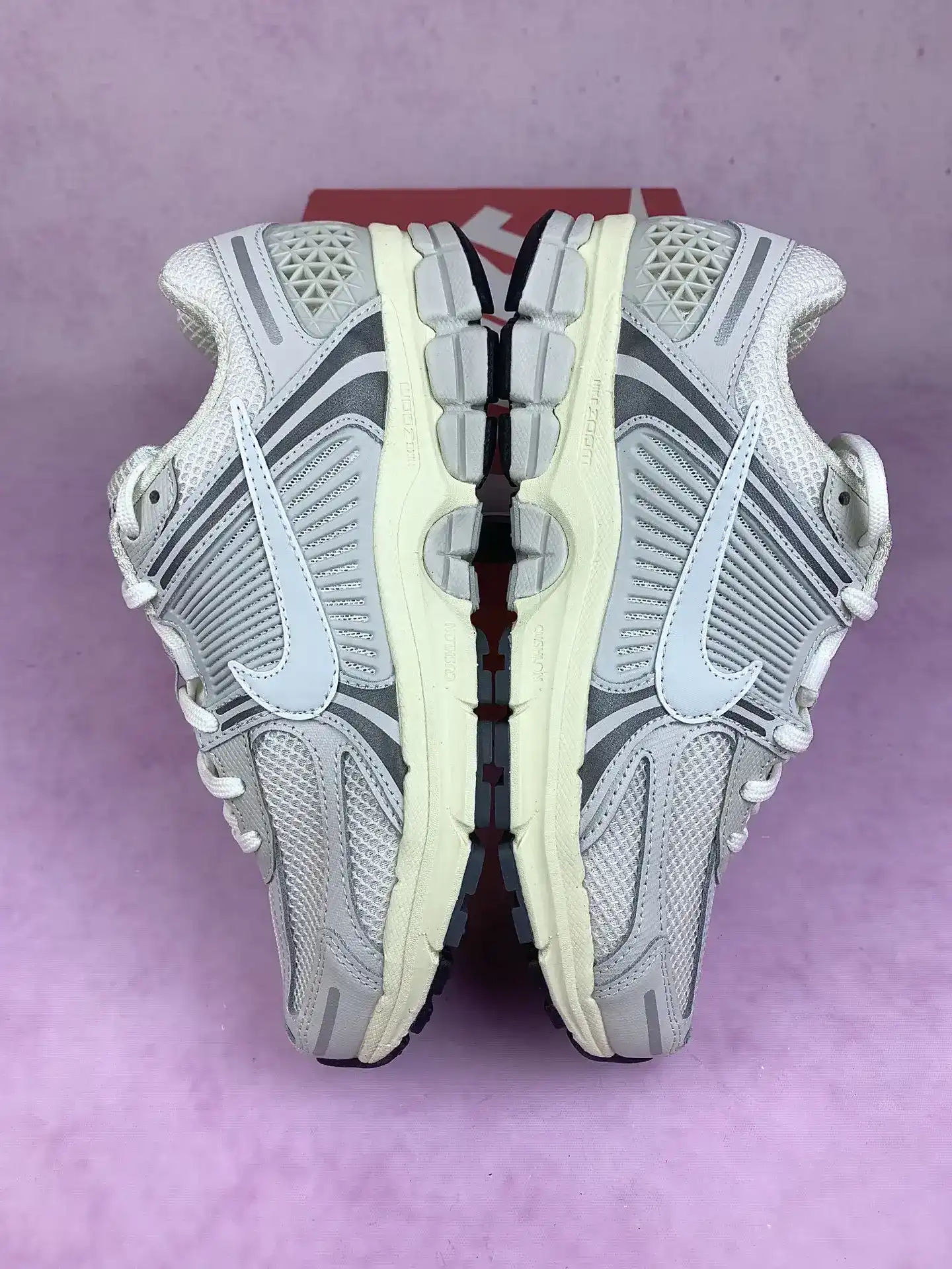 Nike Zoom Vomero 5 SE Shoes product photo from LabelPicks
