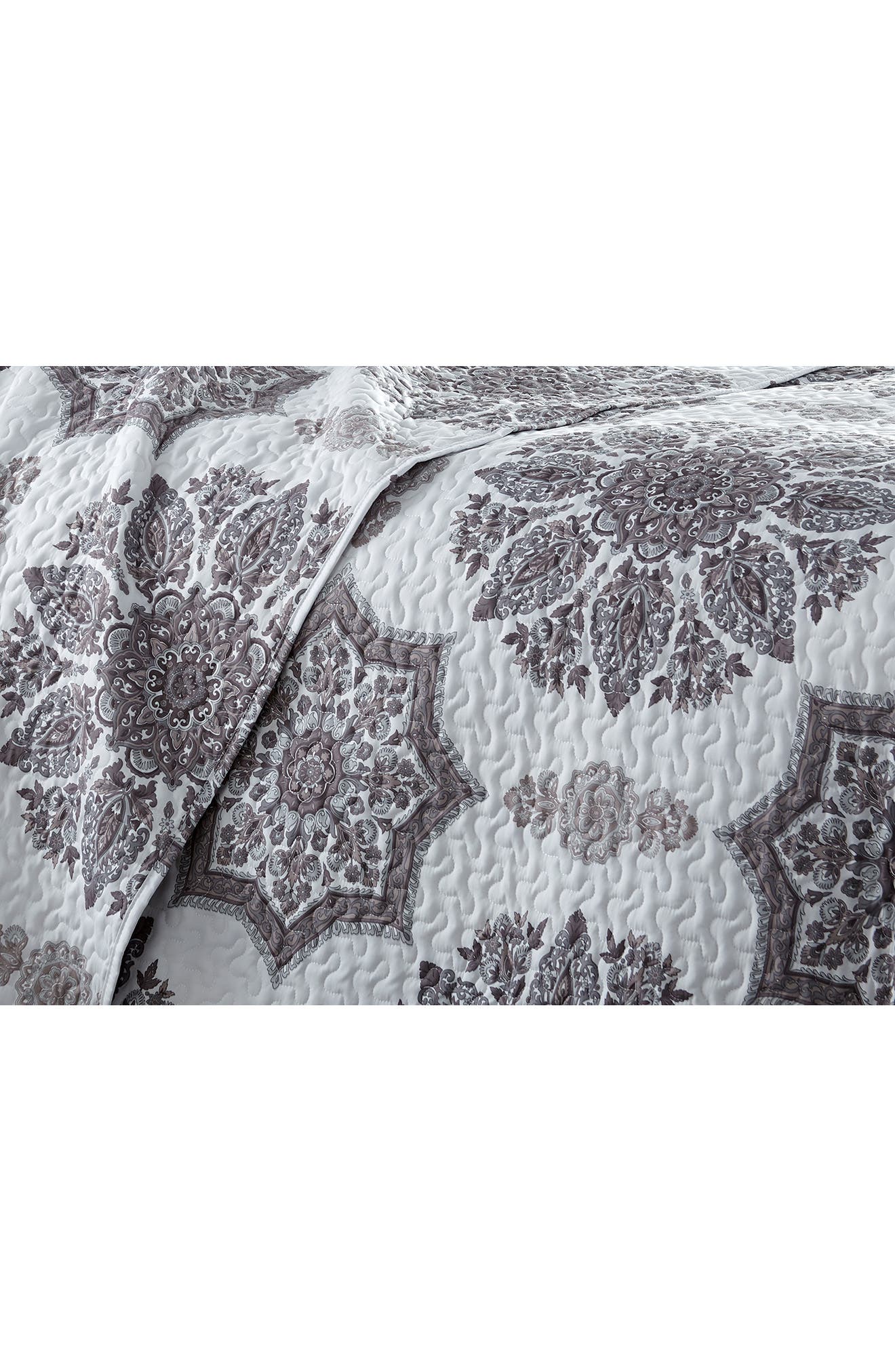 SOUTHSHORE FINE LINENS Luxury Collection Quilt Set