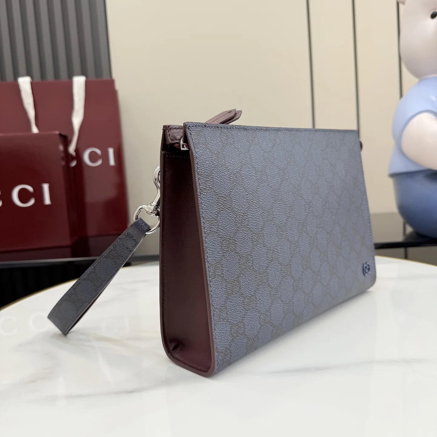 Gucci Evening Clutch product photo from LabelPicks