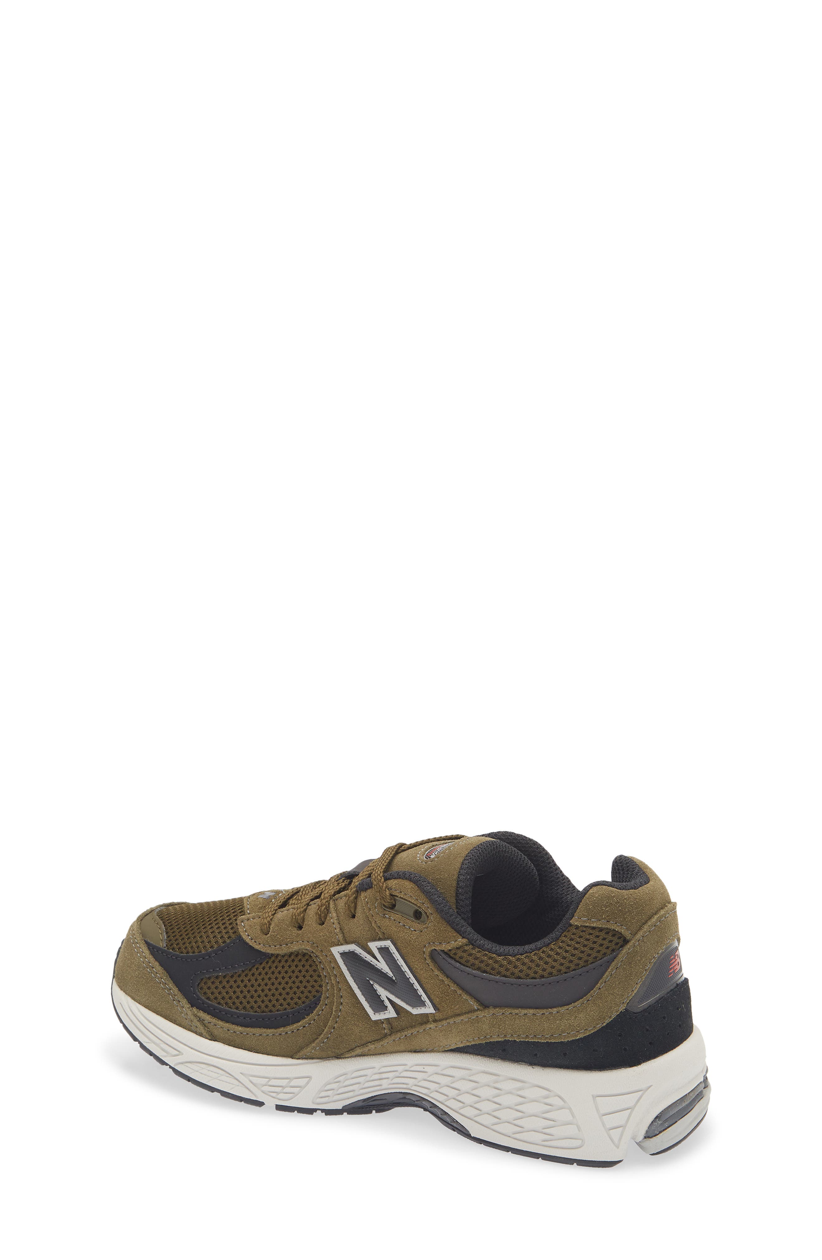 New Balance Kids' 2002R Sneaker