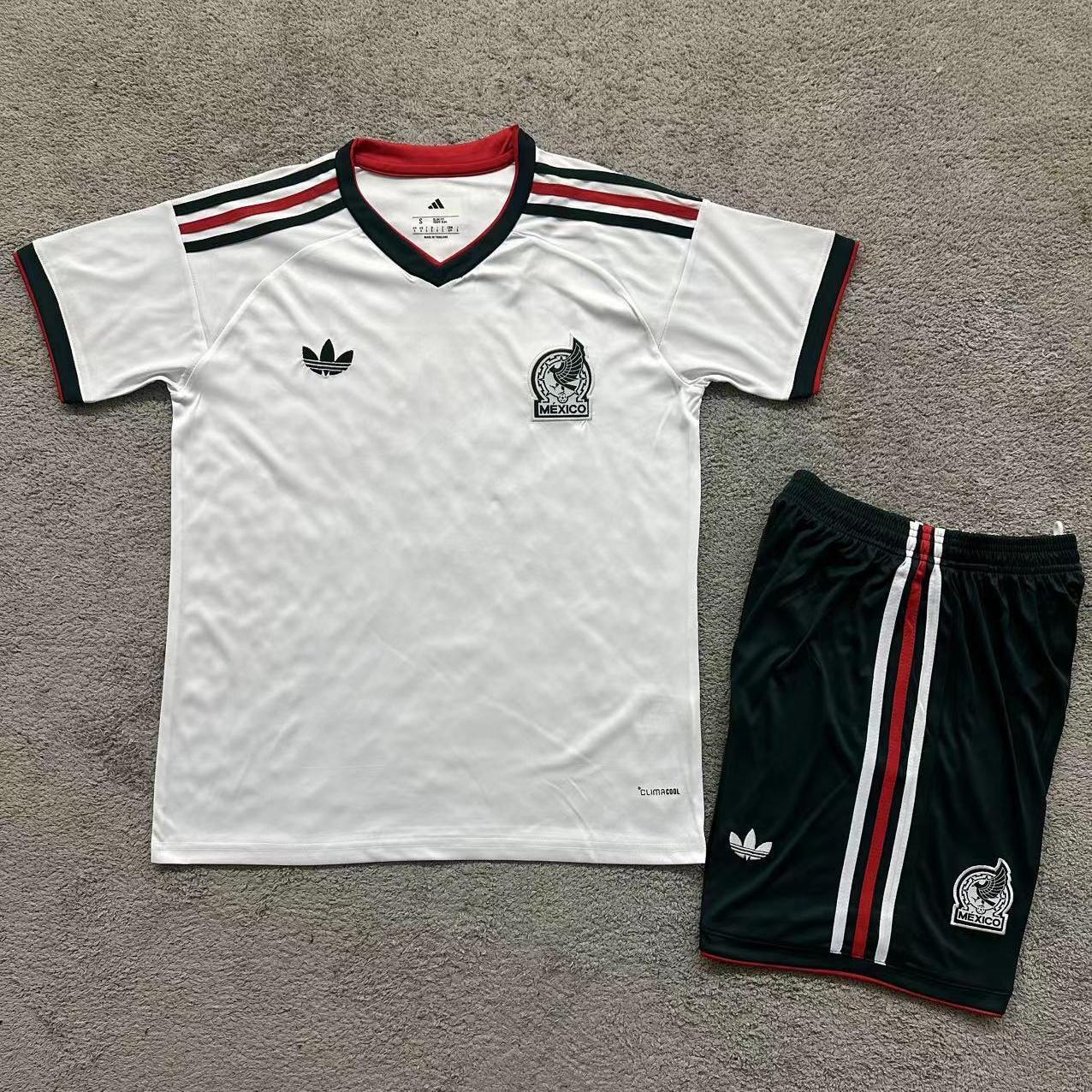 2026 World Cup Mexico away fan version suit