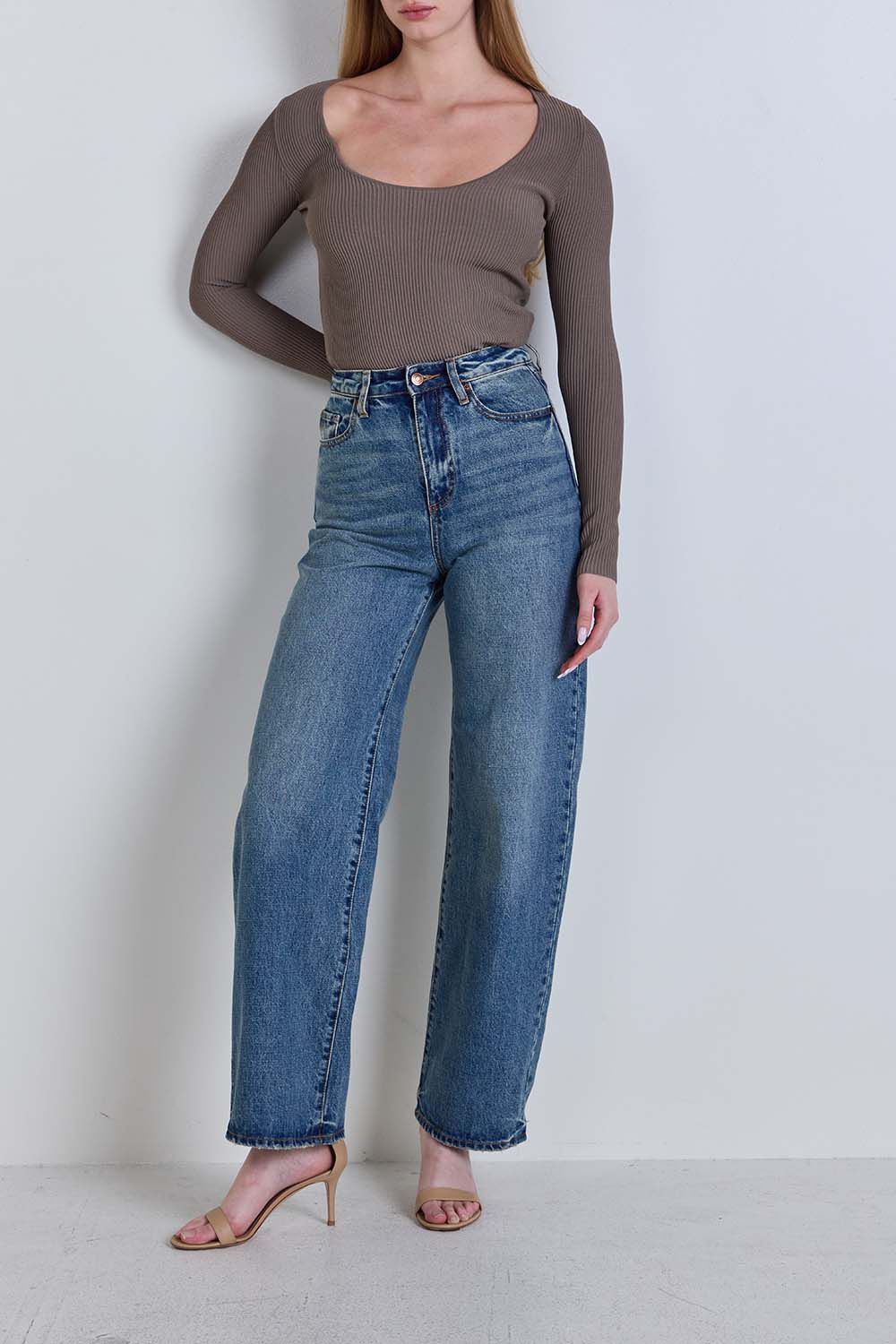 ARMANI EXCHANGE מכנסי ג'ינס בגזרה משוחררת