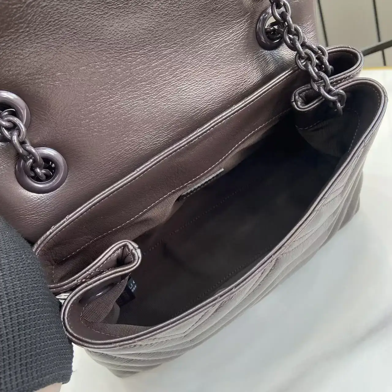 Gucci Marmont Brown GG Supreme Canvas Shoulder Bag product photo from LabelPicks