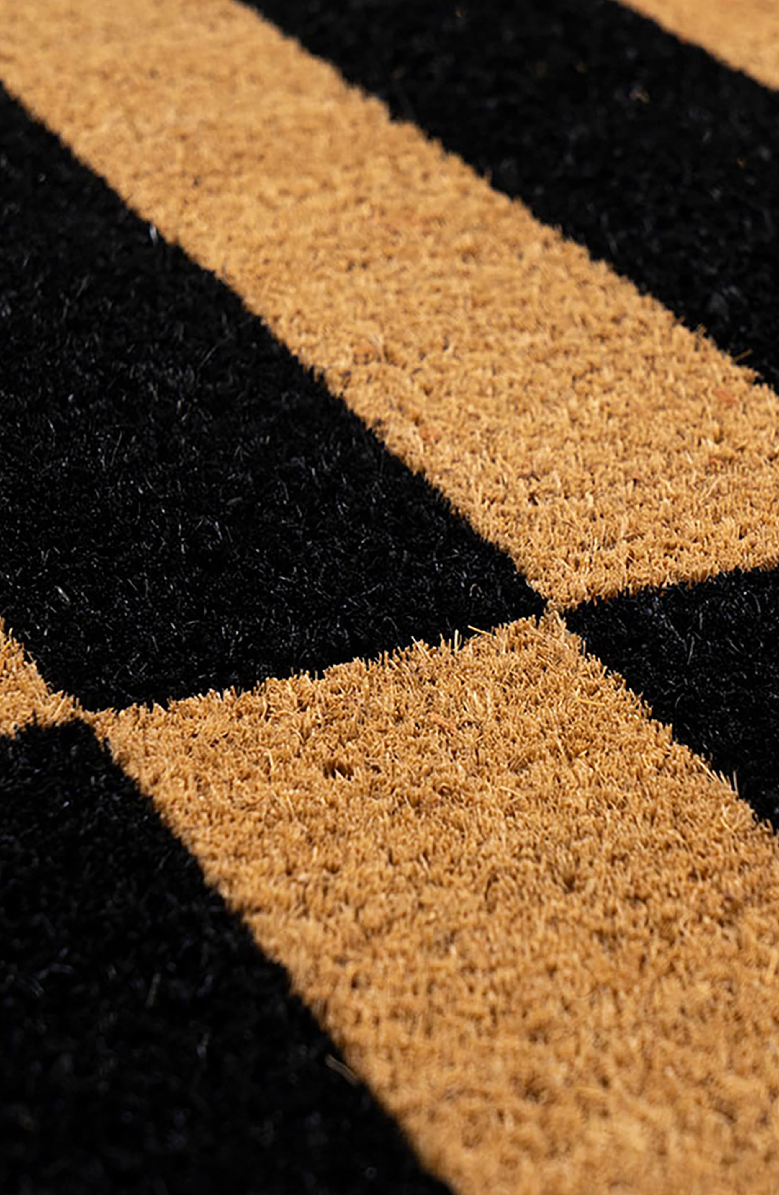 ENTRYWAYS Alternating Stripe Doormat