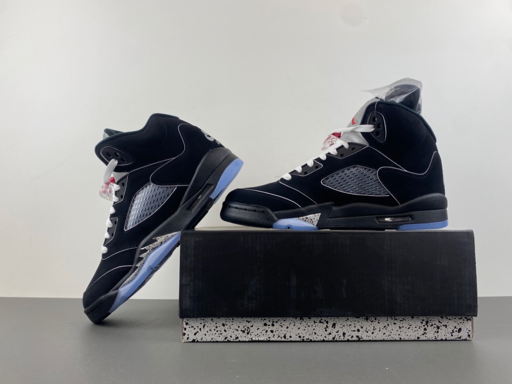 Jordan 5 Retro OG Black Metallic Reimagined