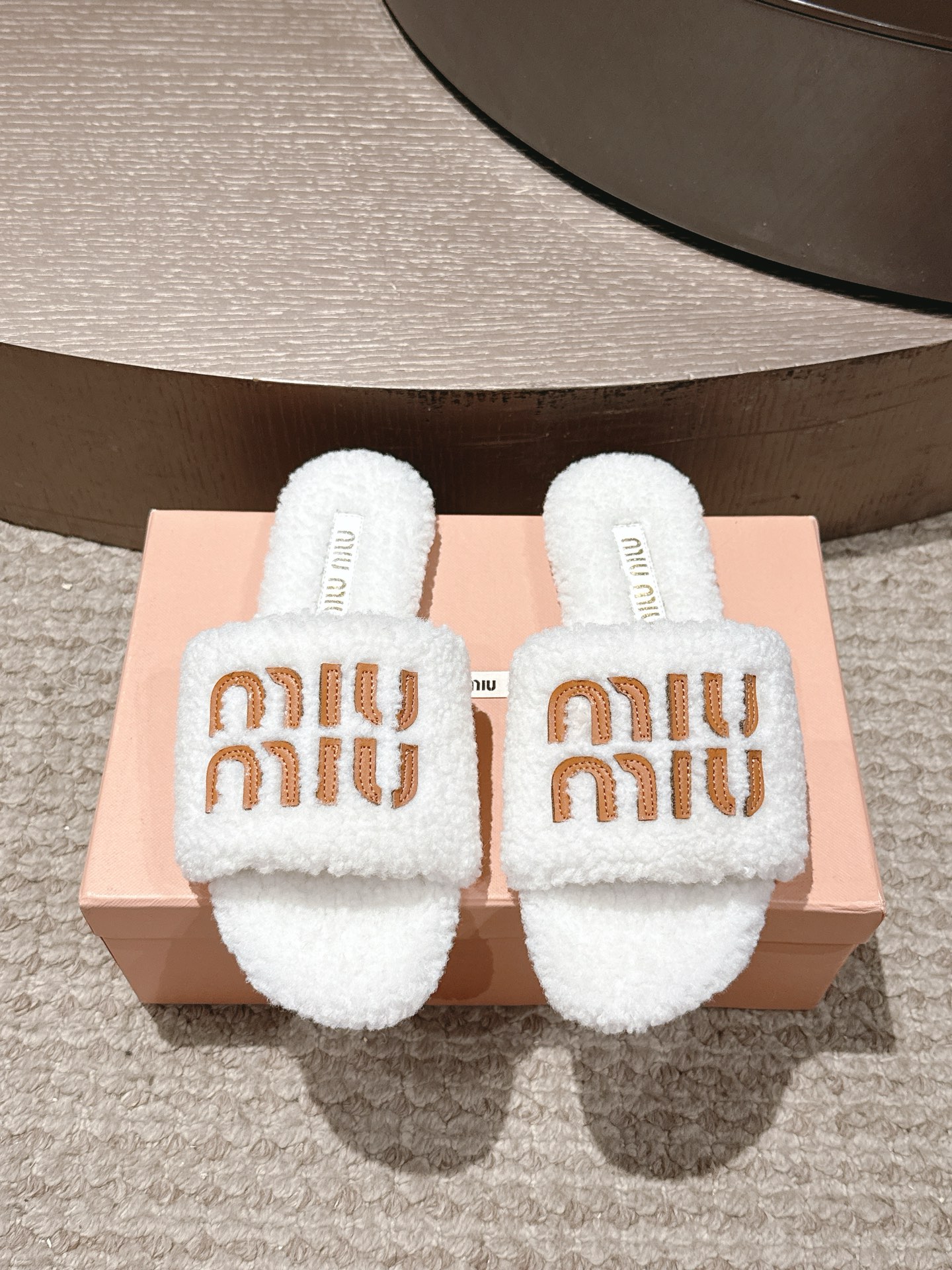 0411 New Breathable Loose Home Couple Logo Slippers