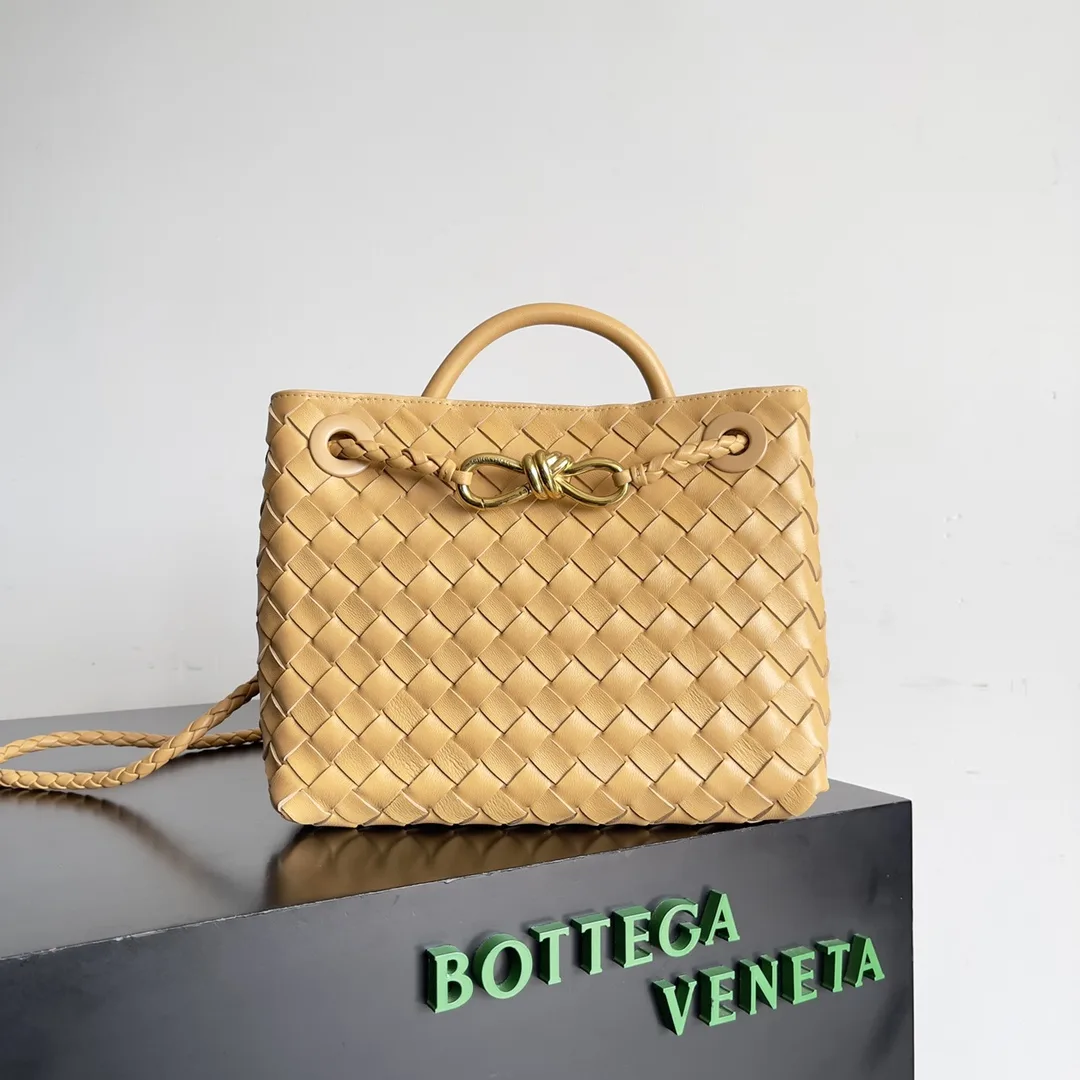 Bottega Veneta White Andiamo Intrecciato Woven Leather Top Handle Bag product photo from LabelPicks