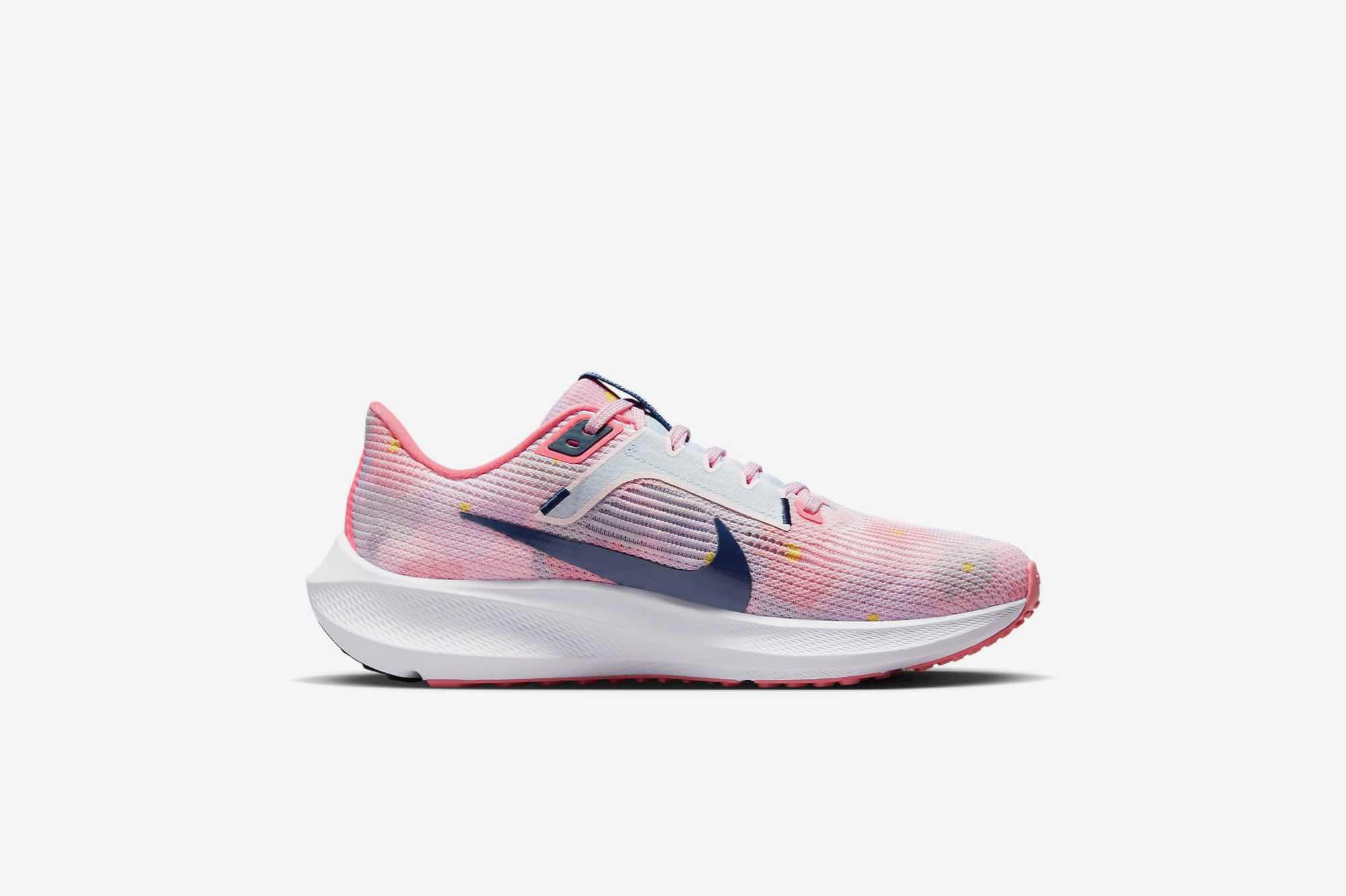 Nike Pegasus 40 Premium ‘Floral Watercolor Pearl Pink’ DV7890-600