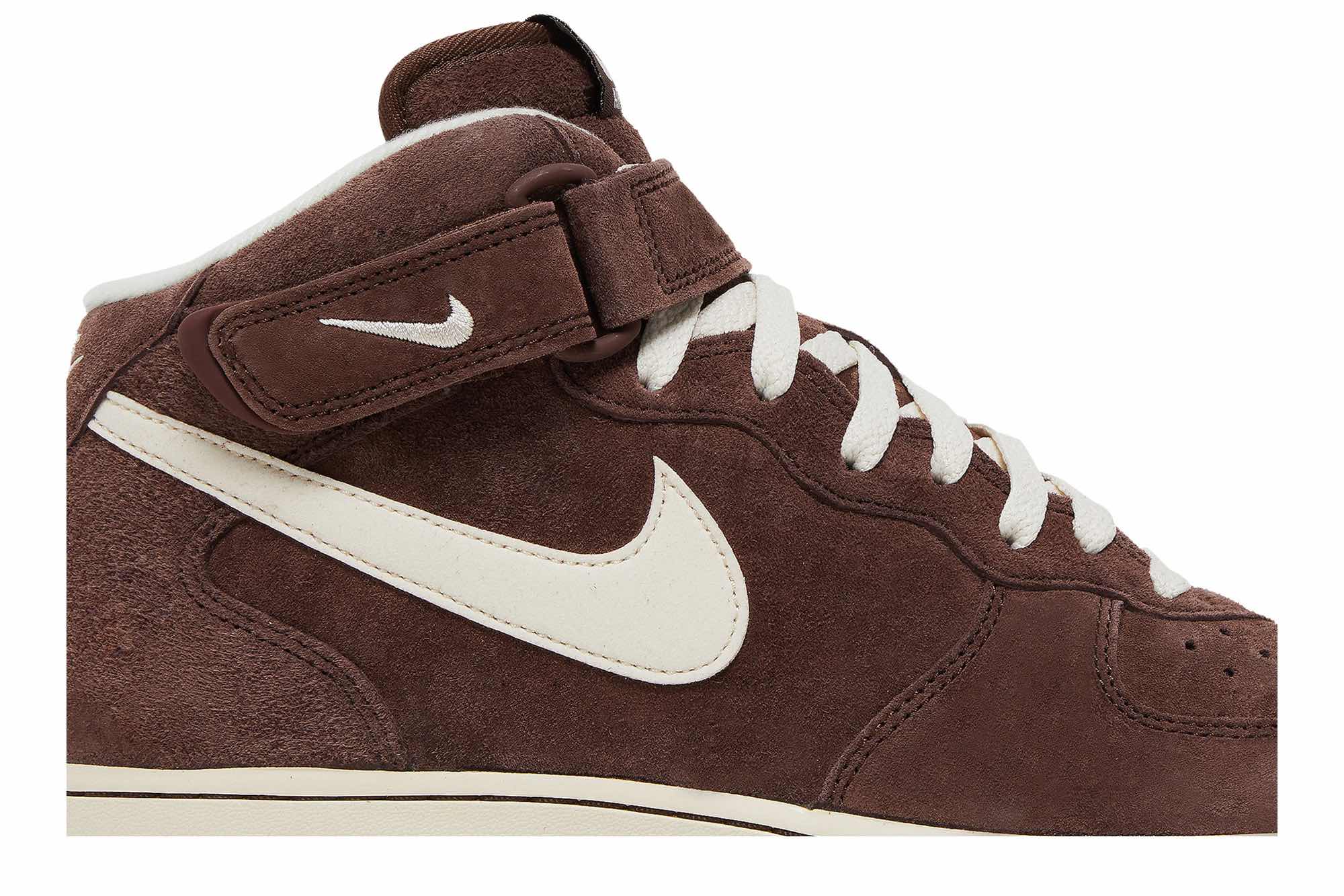 Nike Air Force 1 Mid ‘Chocolate’ DM0107-200