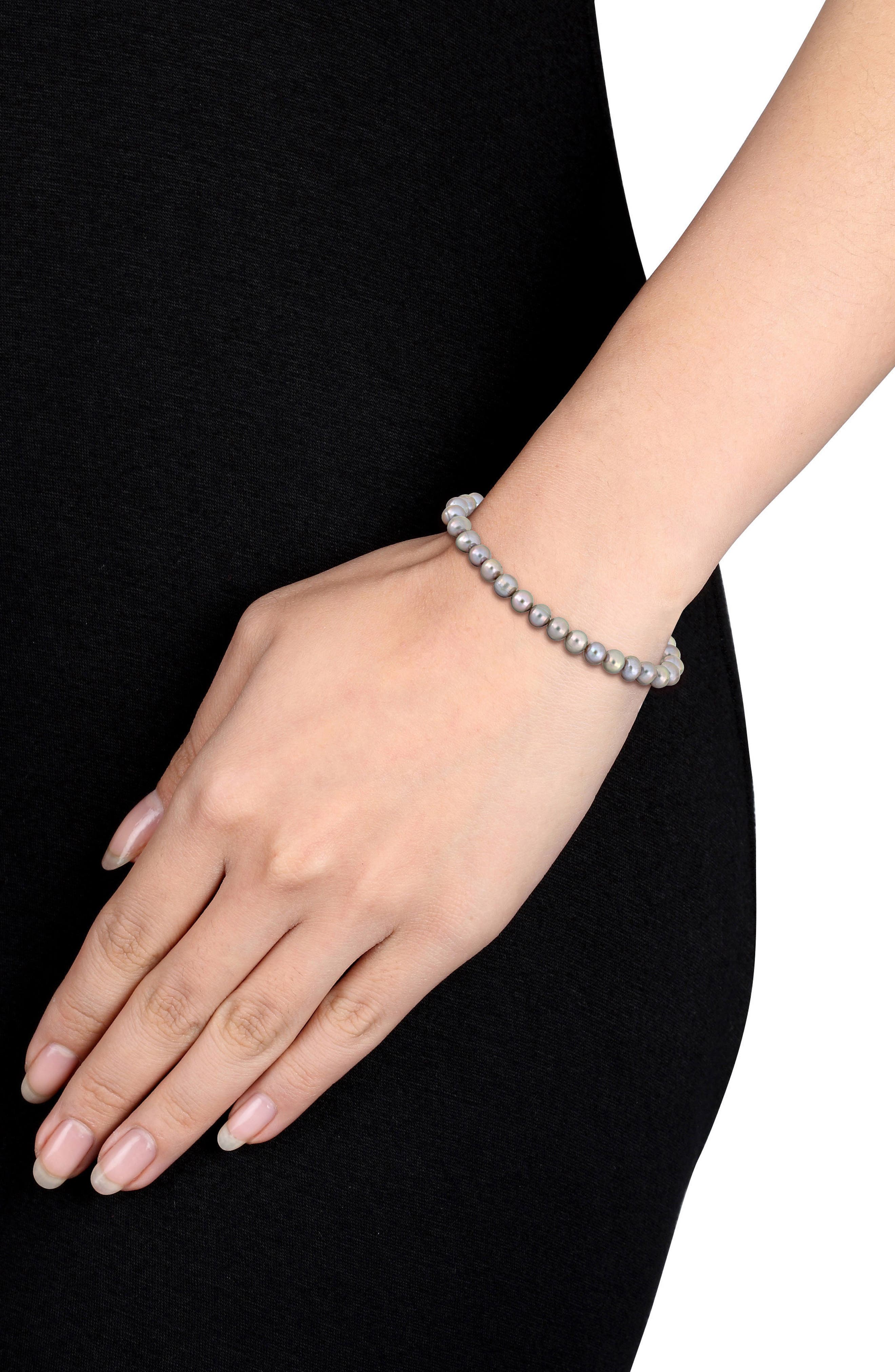 DELMAR 5-5.5mm Cultured Freshwater Pearl Bracelet