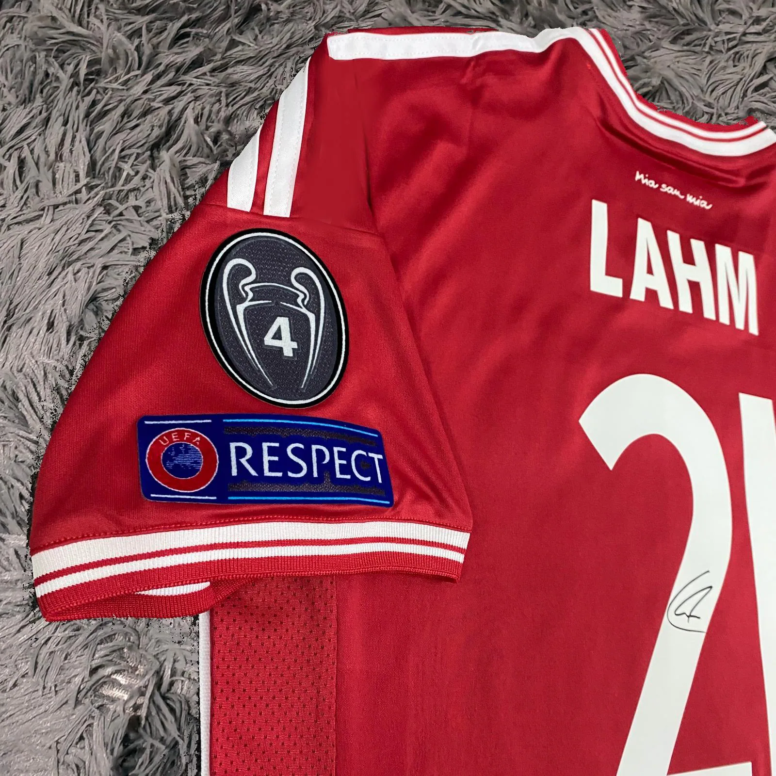 Philipp Lahm SIGNED Bayern 12/13 UCL Final Home Jersey/Shirt - COA - 2012 Retro