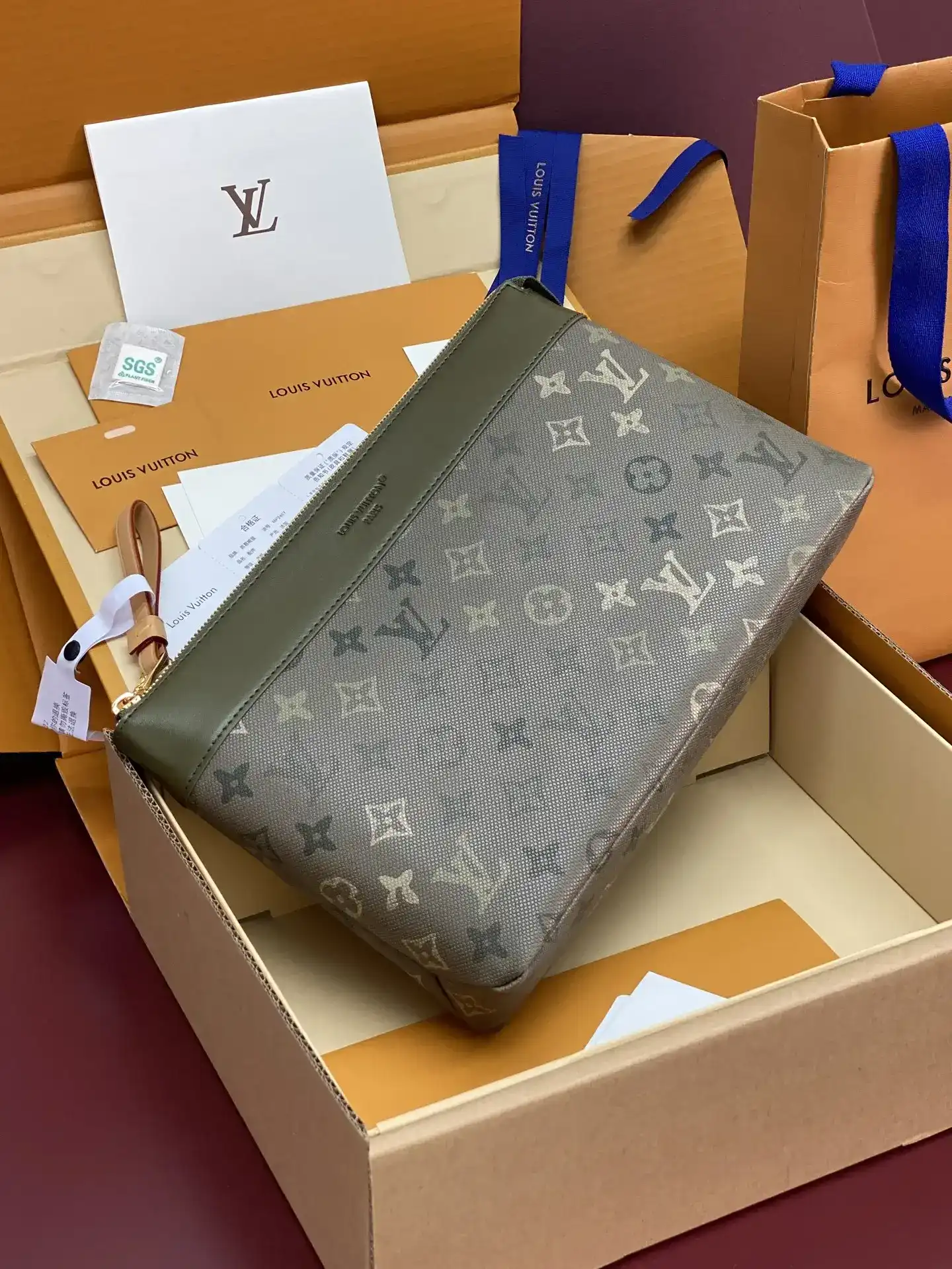 Louis Vuitton Pochette Clutch product photo from LabelPicks