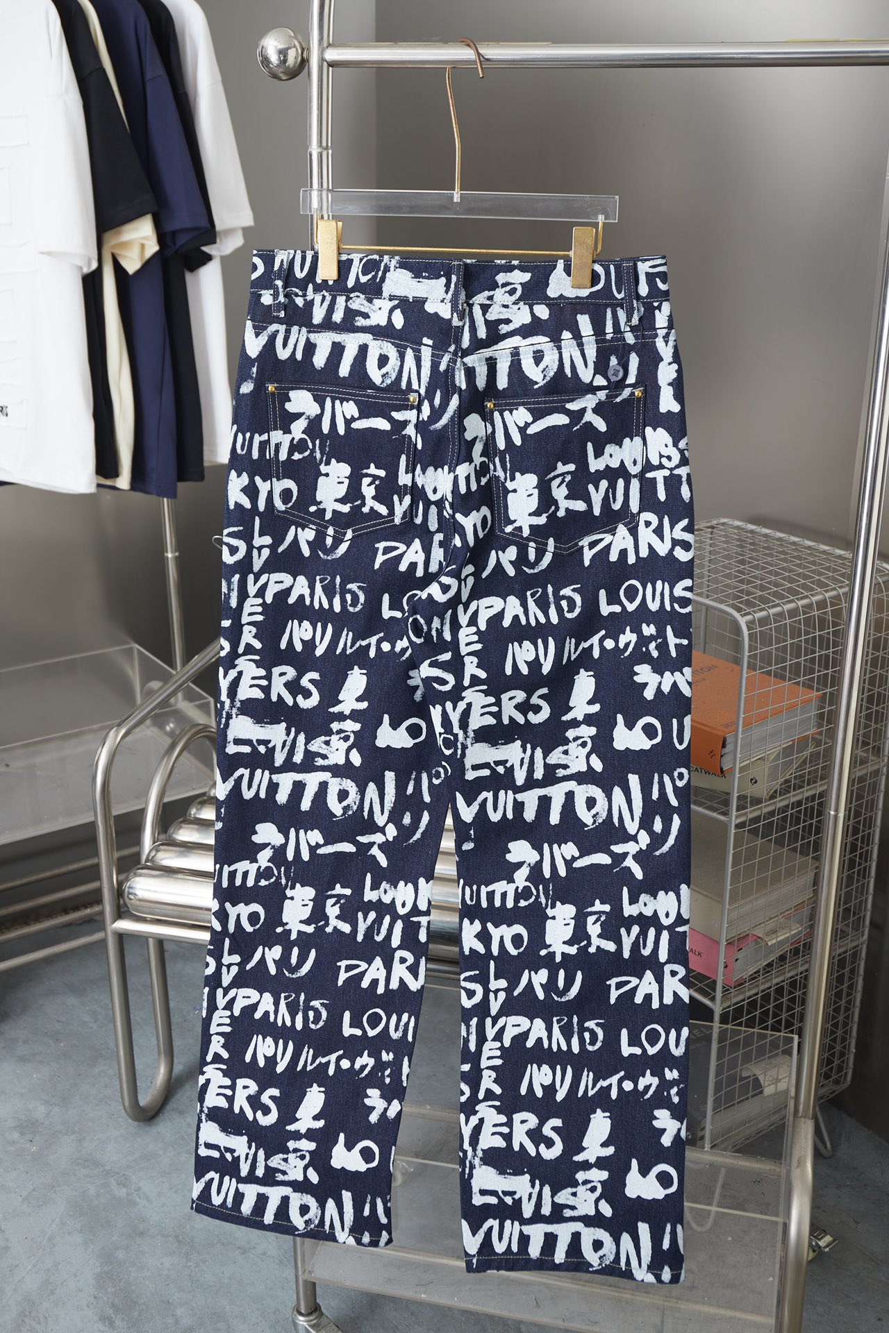 Stylish Graffiti Print Jeans