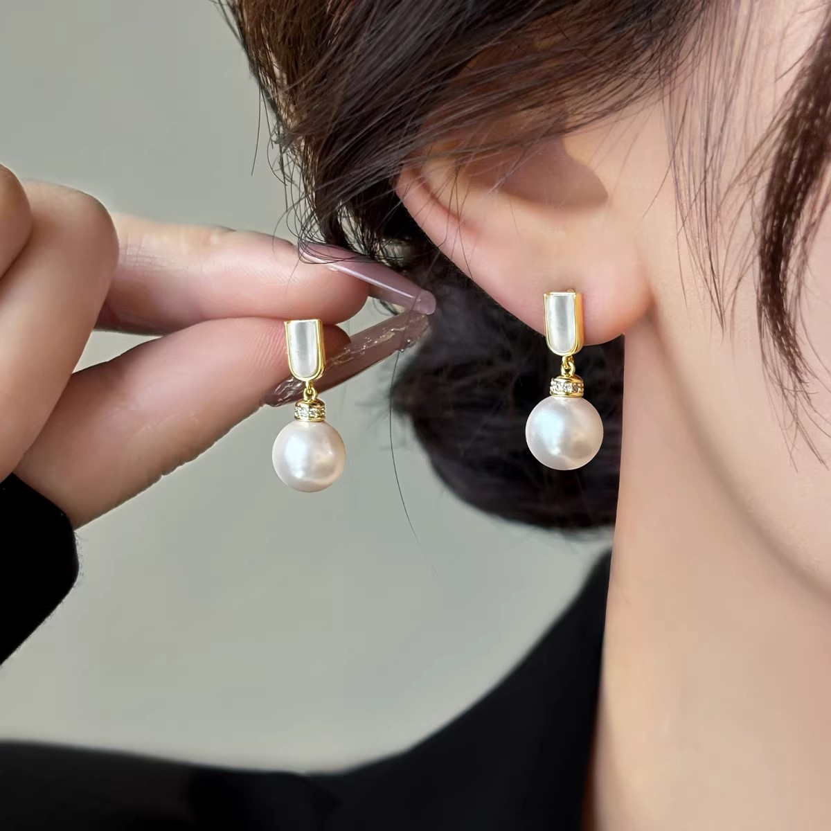 Afternoon Champagne Pearl Earrings, Sterling Silver French Retro Ins Style Stud Earrings, U-Shaped, Internet Celebrity Light Luxury High-End Earrings