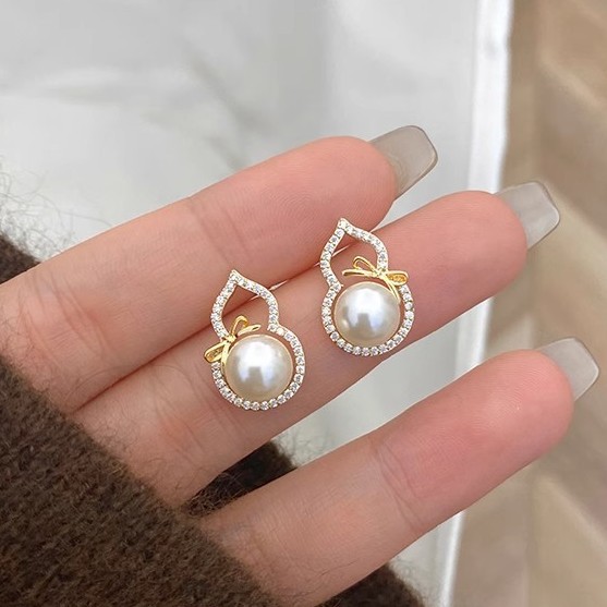Ins-style bowknot gourd pearl earrings, 925 sterling silver, retro, new Chinese style, light luxury, high-end, geometric hollow design