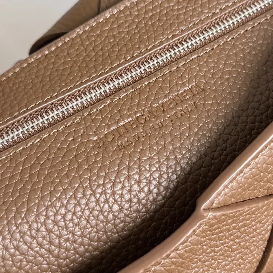 Bottega Veneta Diago Crossbody Bag product photo from LabelPicks